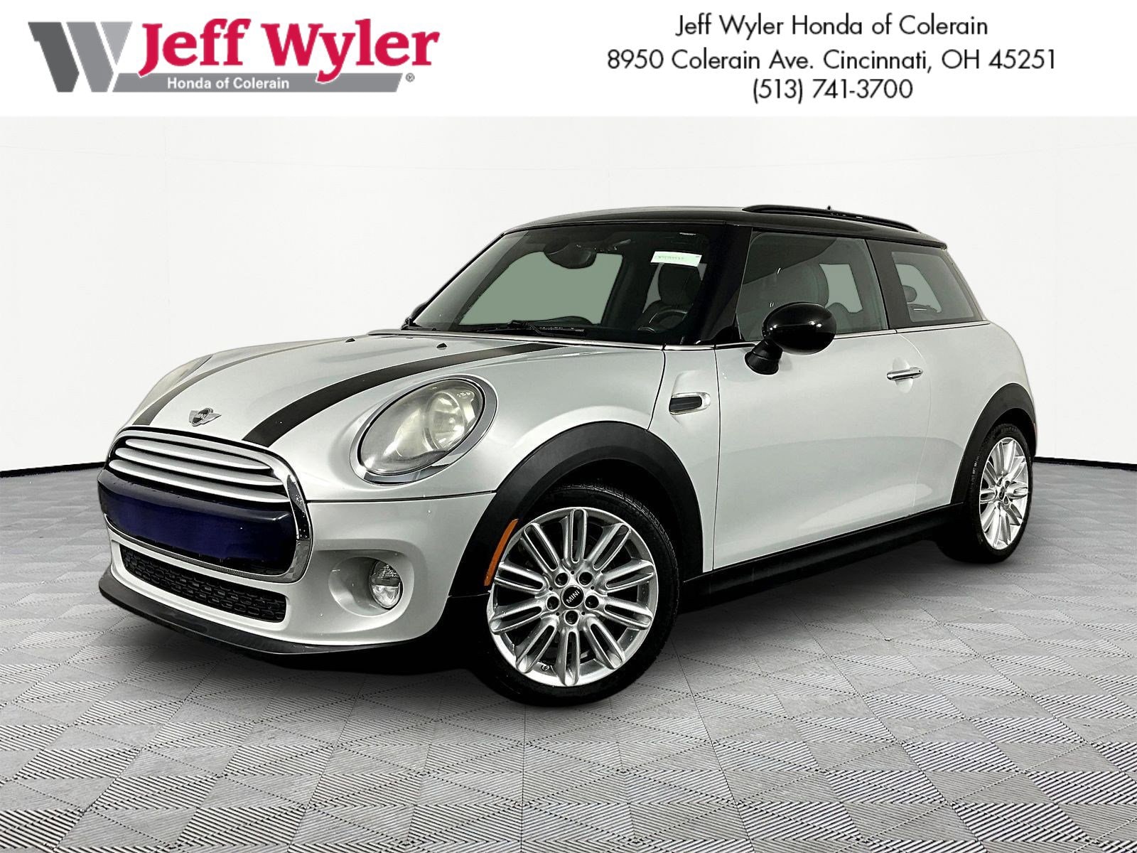 2015 MINI Cooper -'s photo