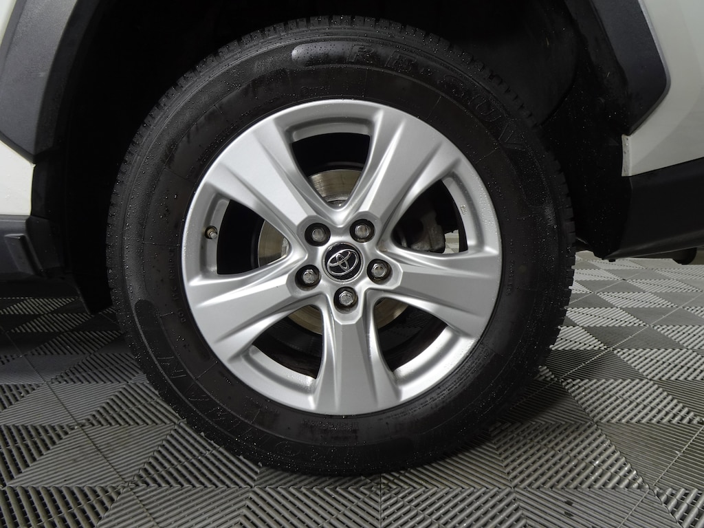 Used 2019 Toyota RAV4 XLE FWD SUV