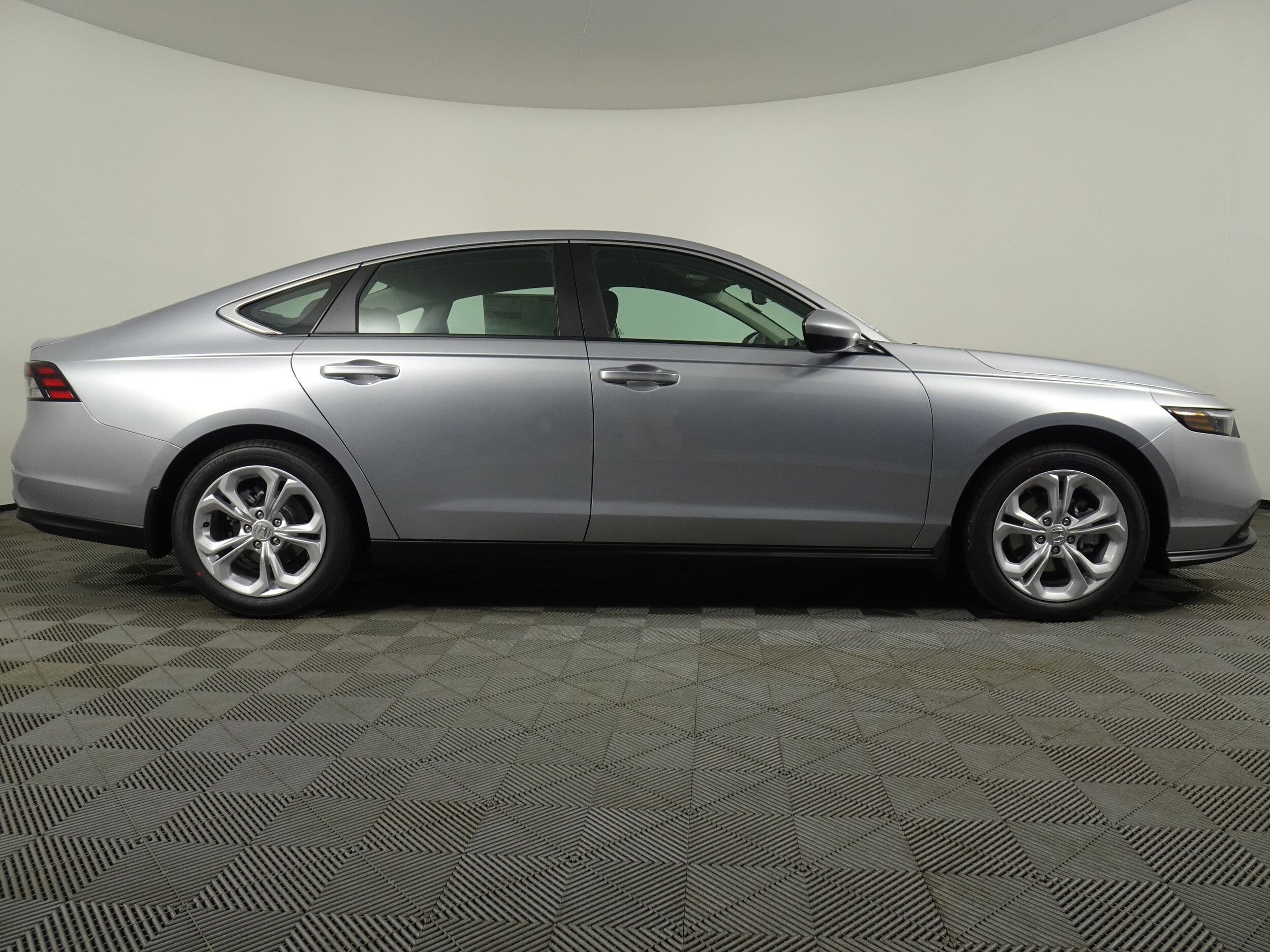 2025 Honda Accord LX photo 2