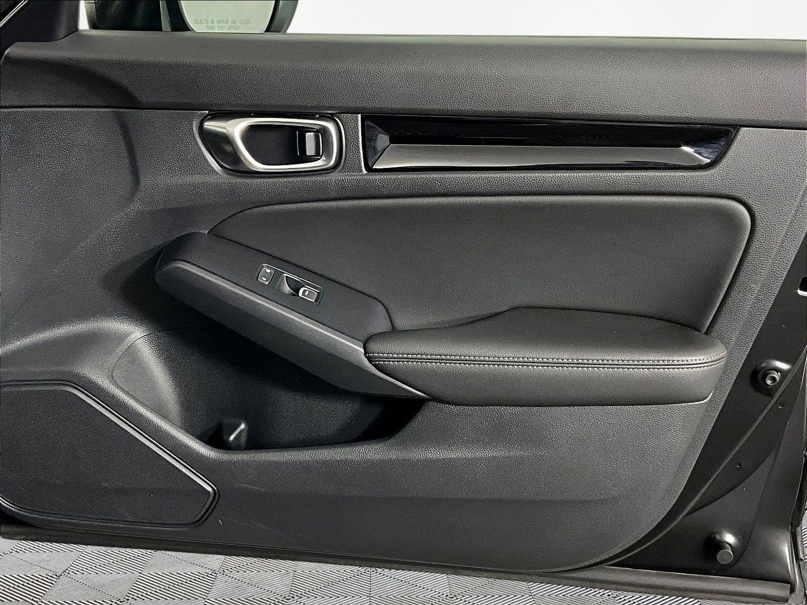 2024 Honda Civic Hatchback EX-L - Photo 28