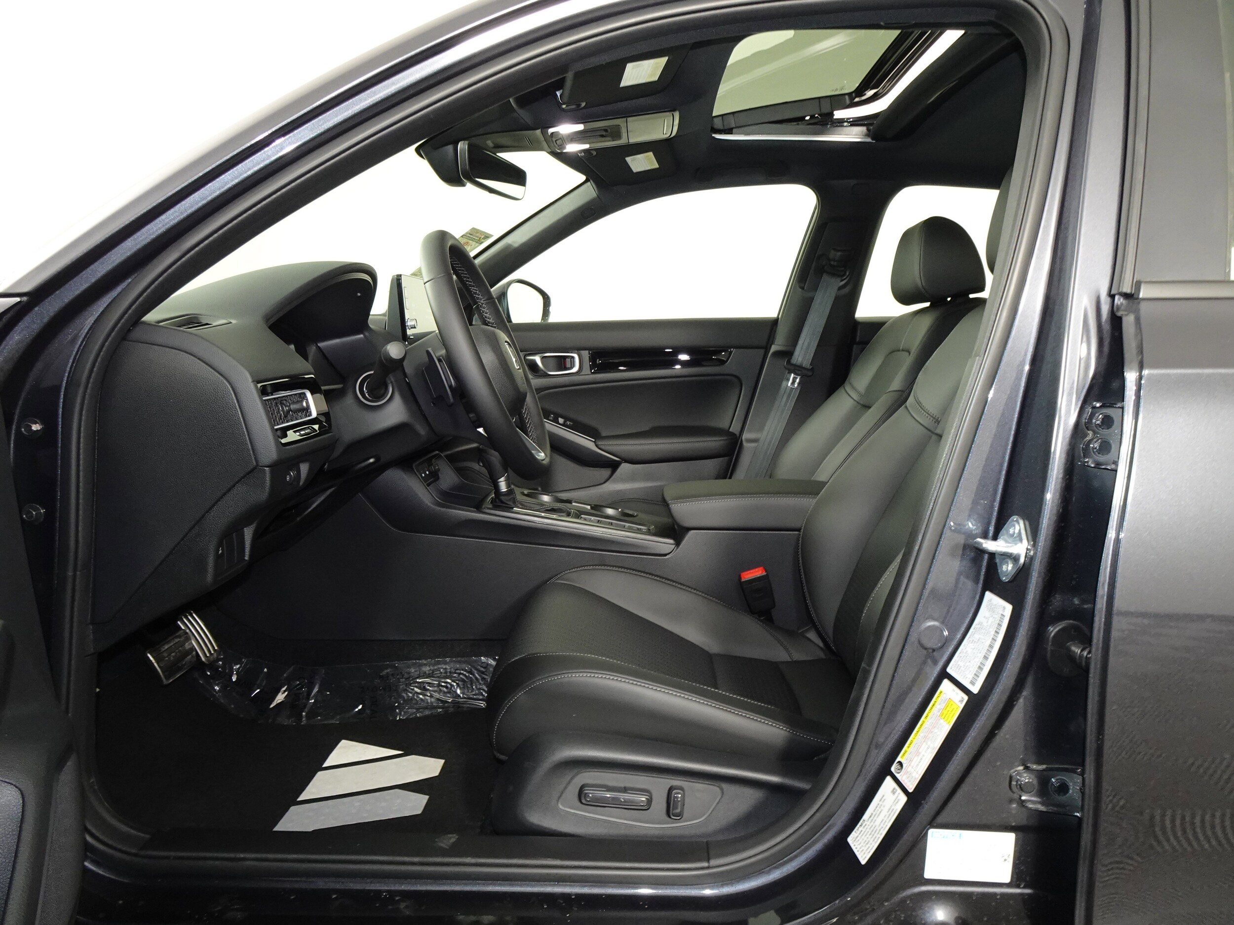 2026 Honda Civic Hybrid Sport Touring photo 4