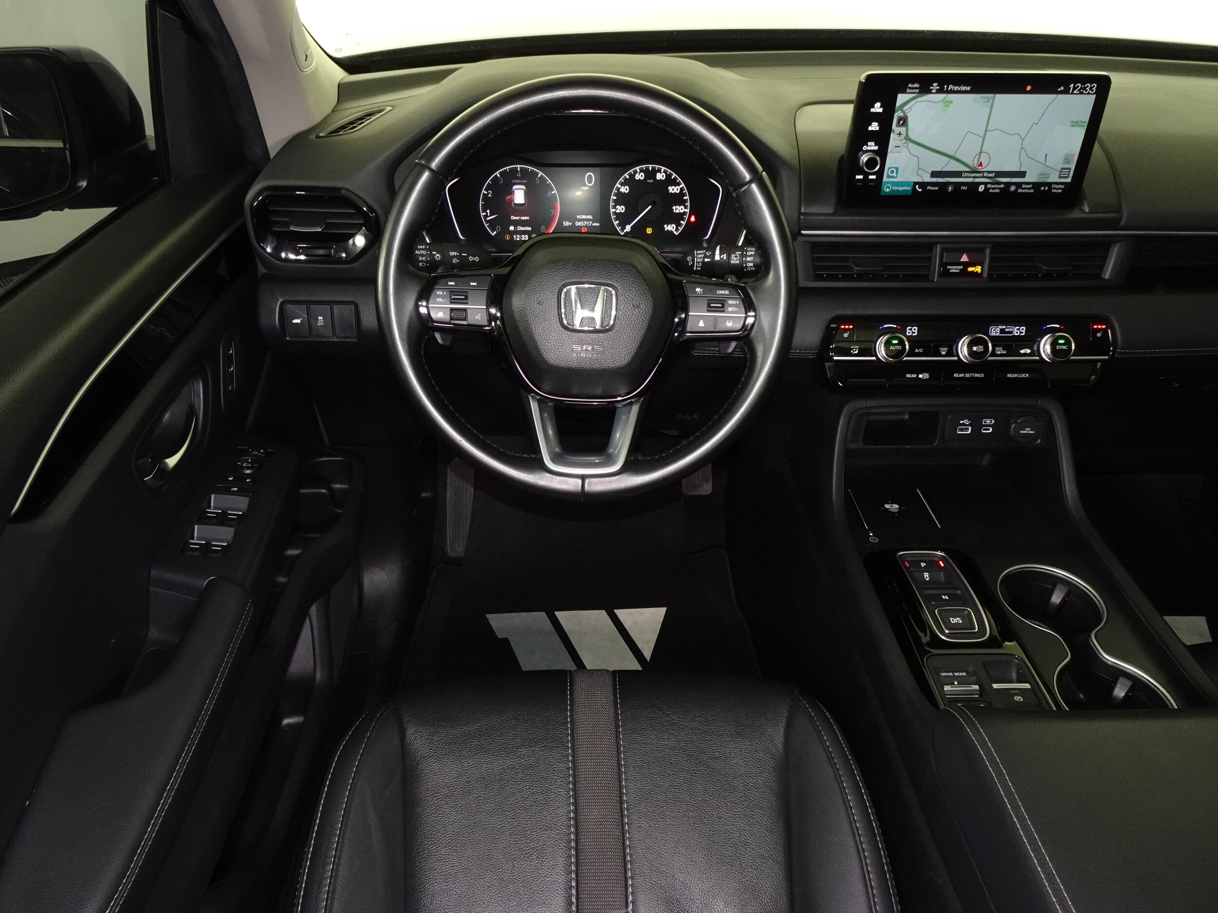 2025 Honda Pilot Touring photo 3