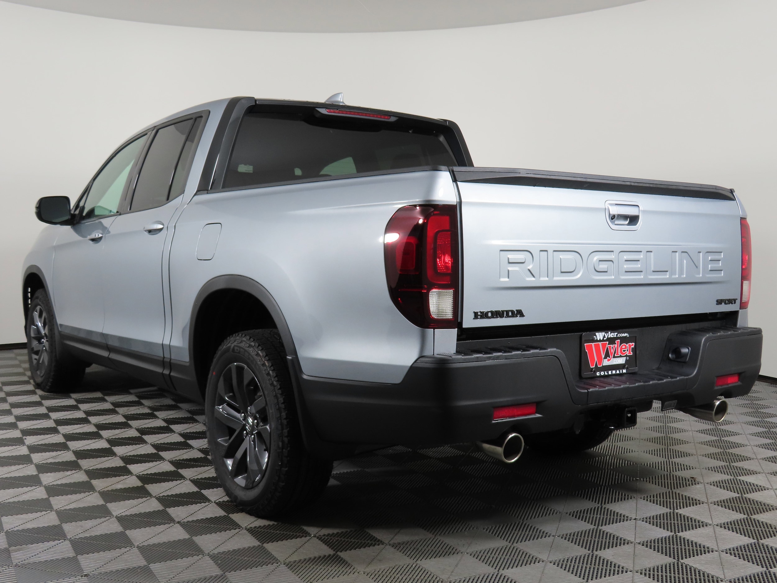 2026 Honda Ridgeline Sport - Photo 16