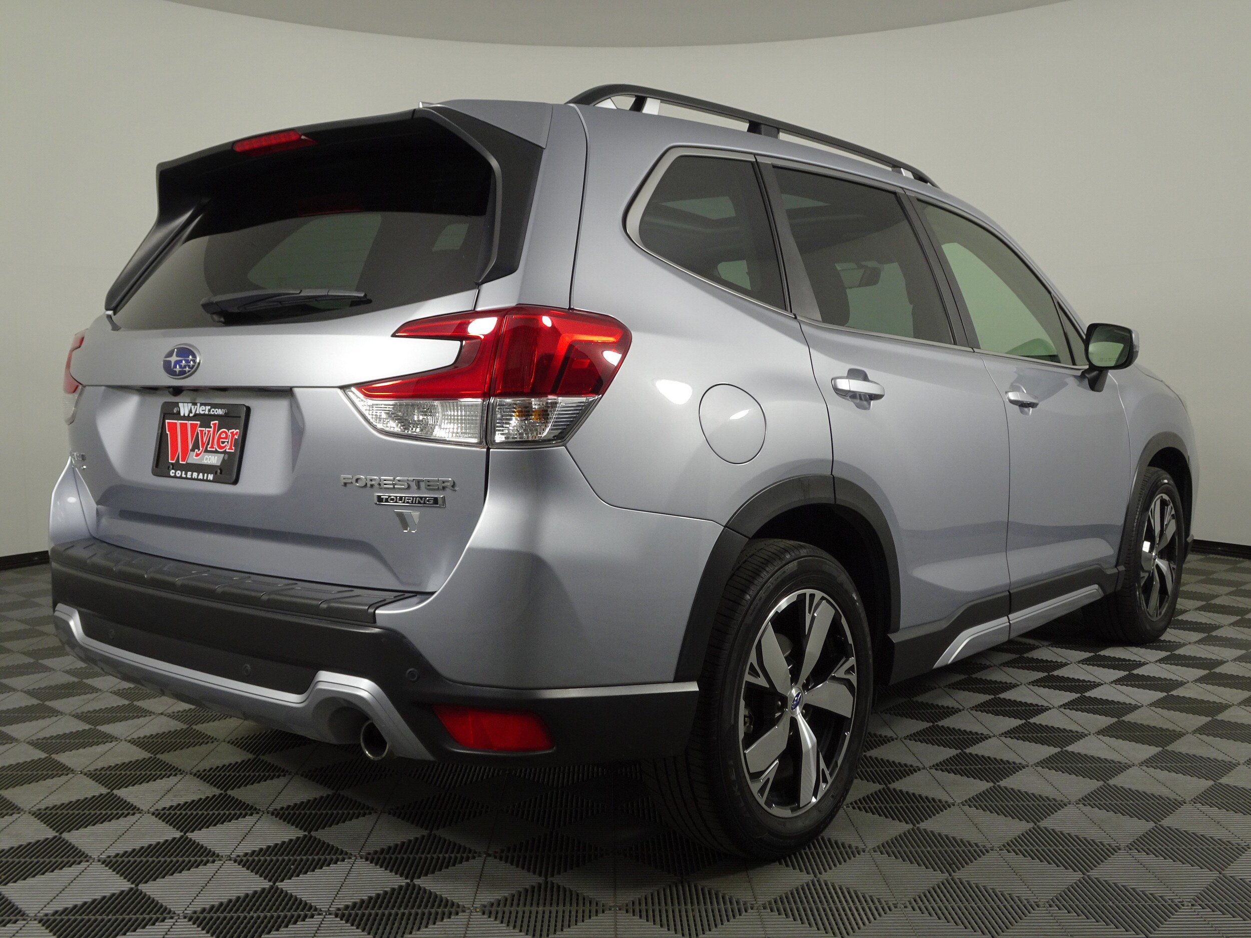 2021 Subaru Forester Touring photo 2