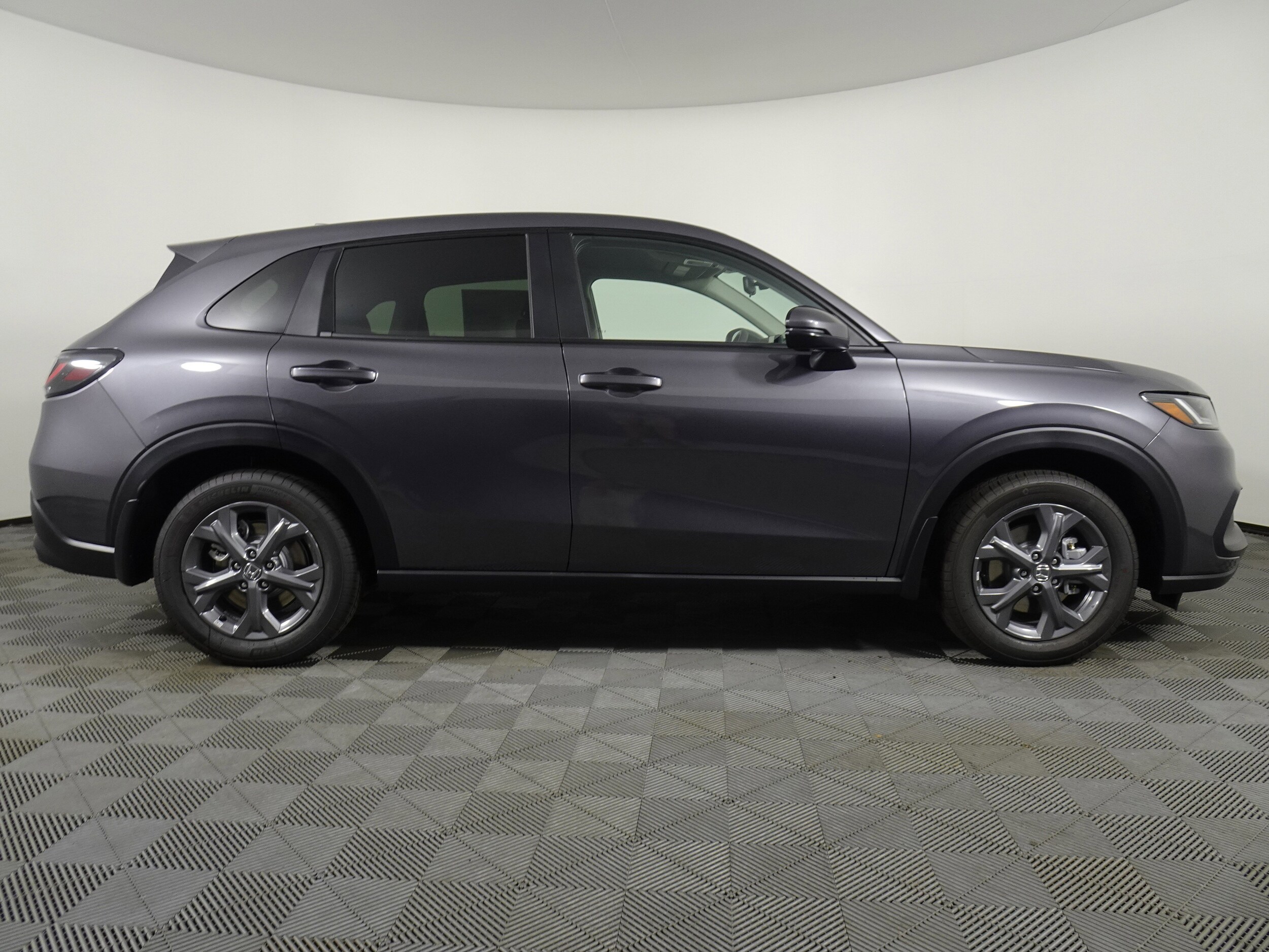 2026 Honda HR-V LX photo 2