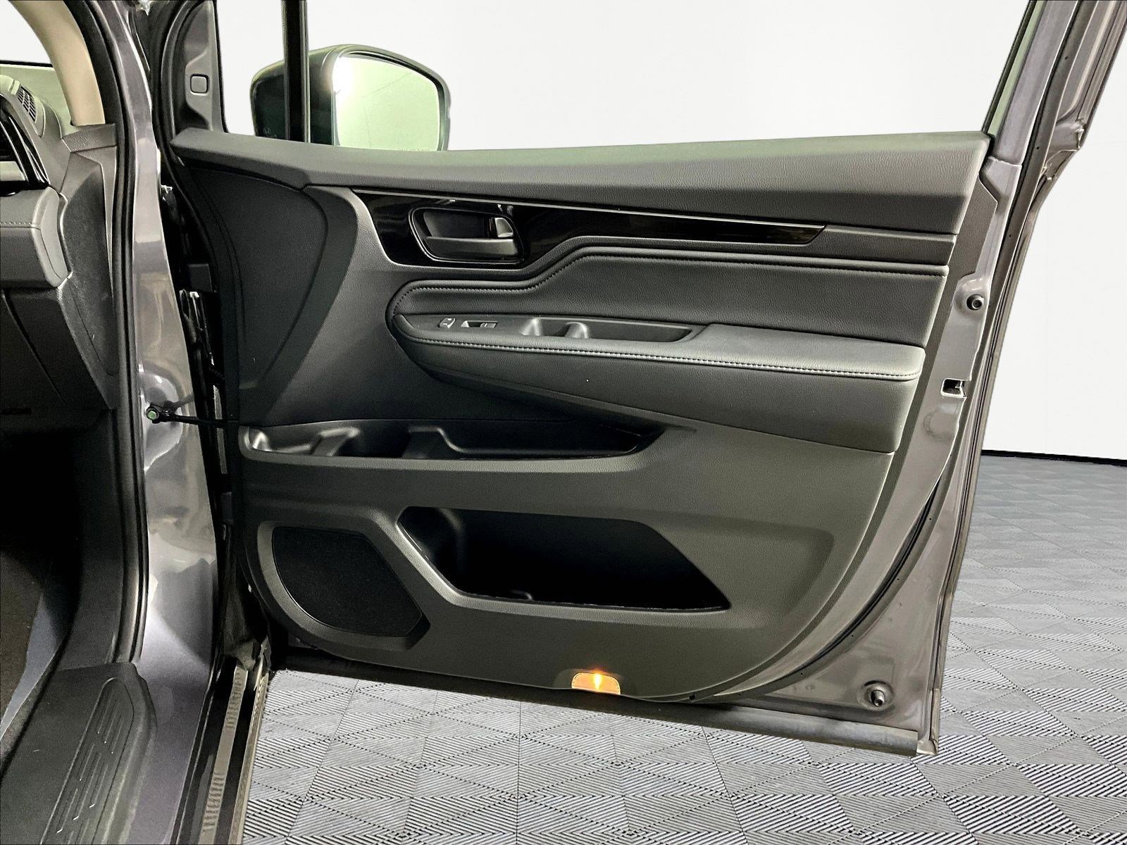 2025 Honda Odyssey Touring - Photo 29