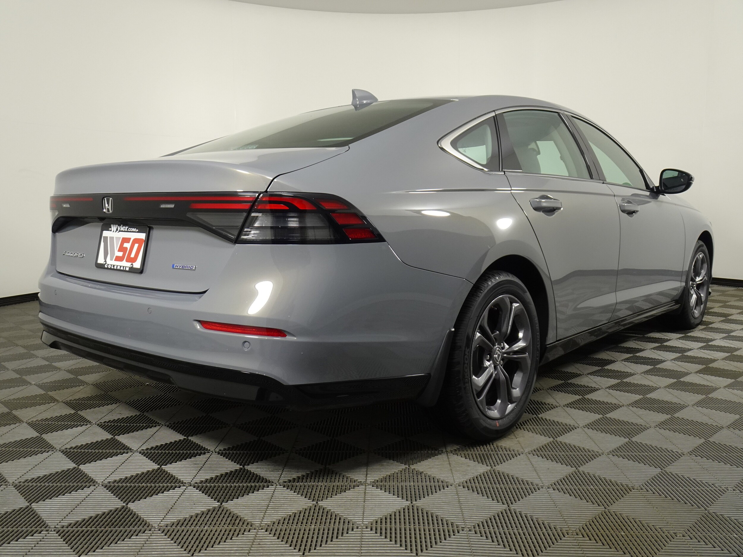 2025 Honda Accord Hybrid EX-L photo 3