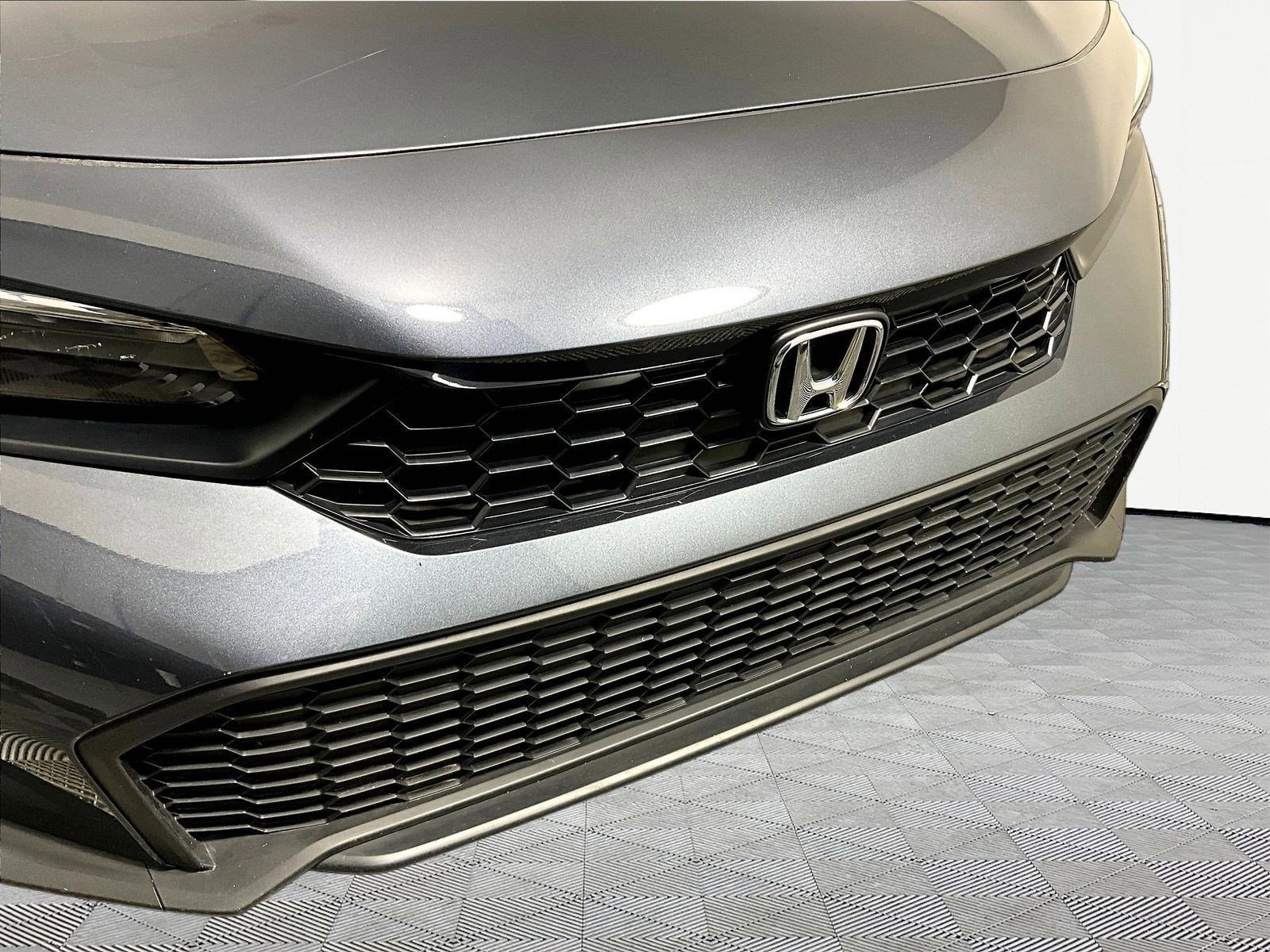 2025 Honda Civic Hatchback Sport - Photo 32