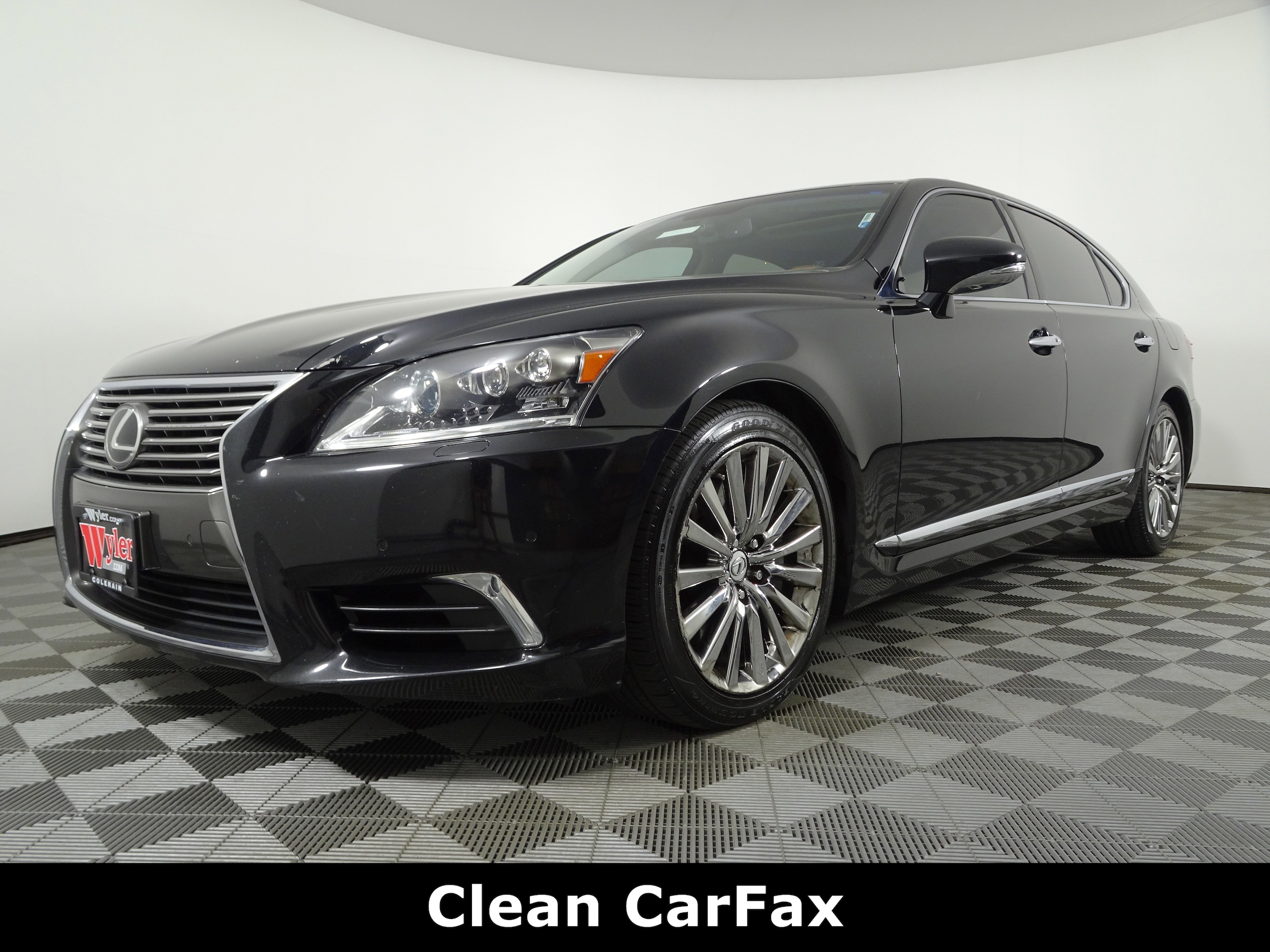2013 Lexus LS 460 L AWD photo 2