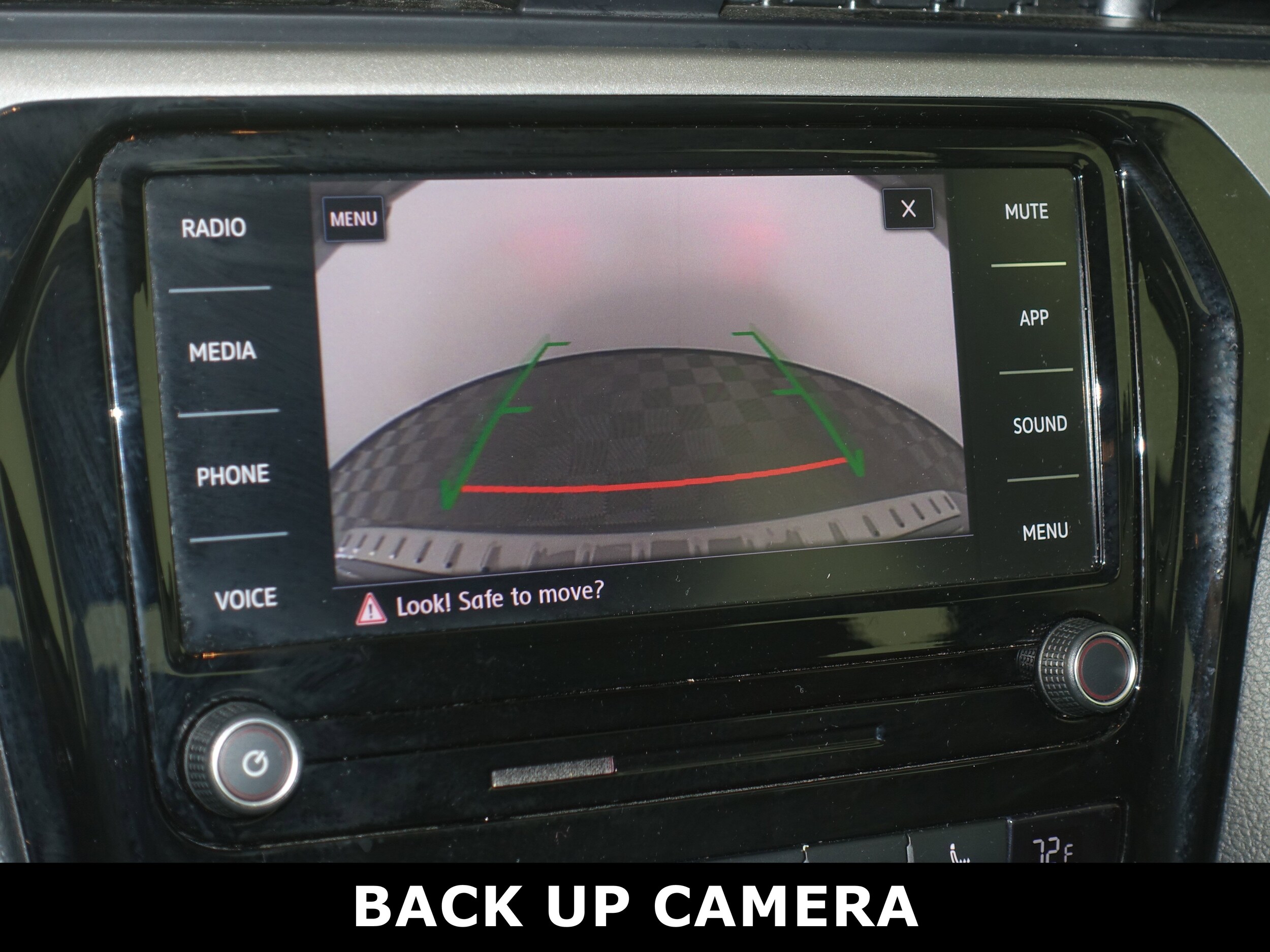 2022 Volkswagen Passat 2.0T SE photo 4