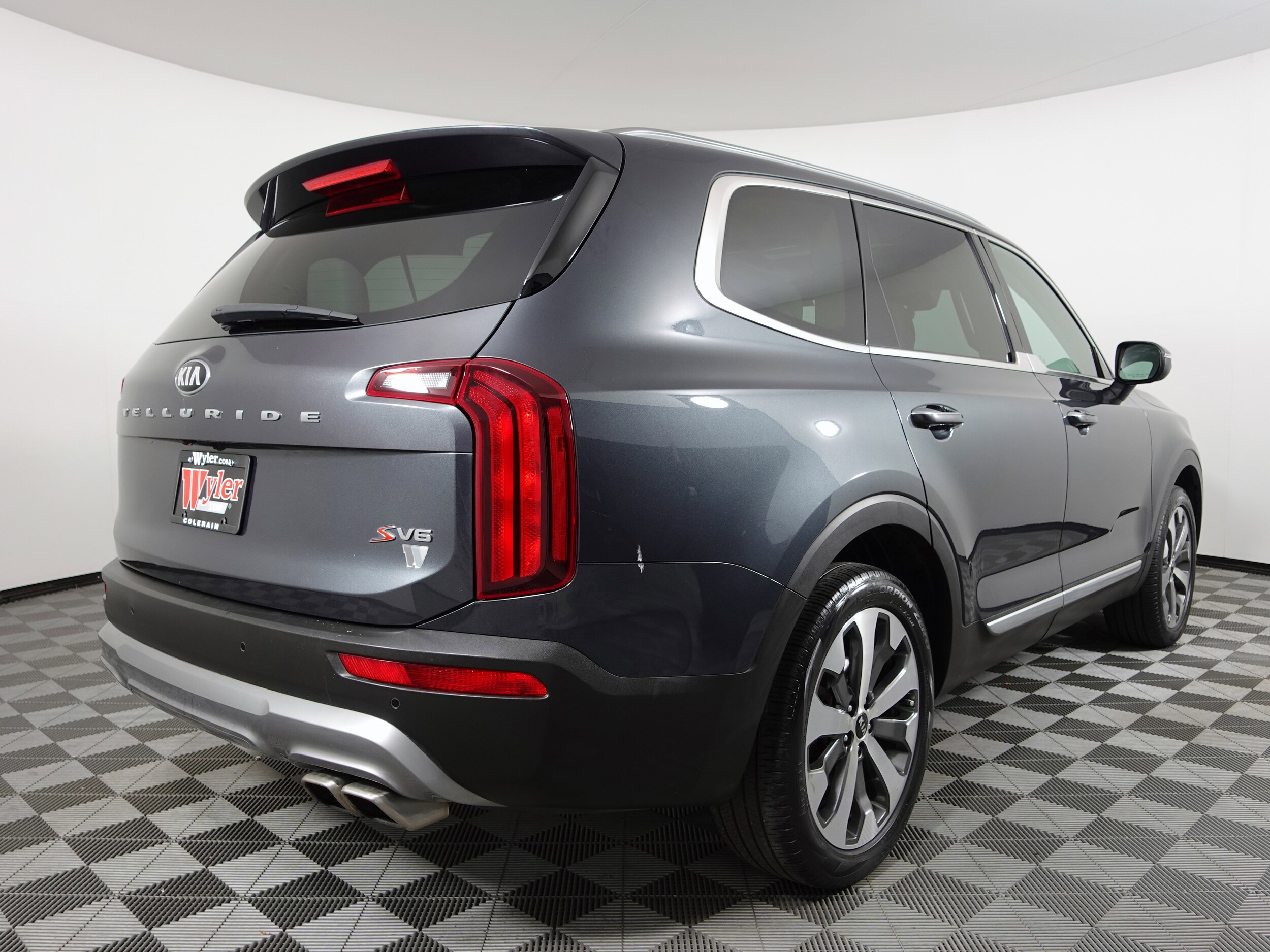 2021 Kia Telluride S photo 2