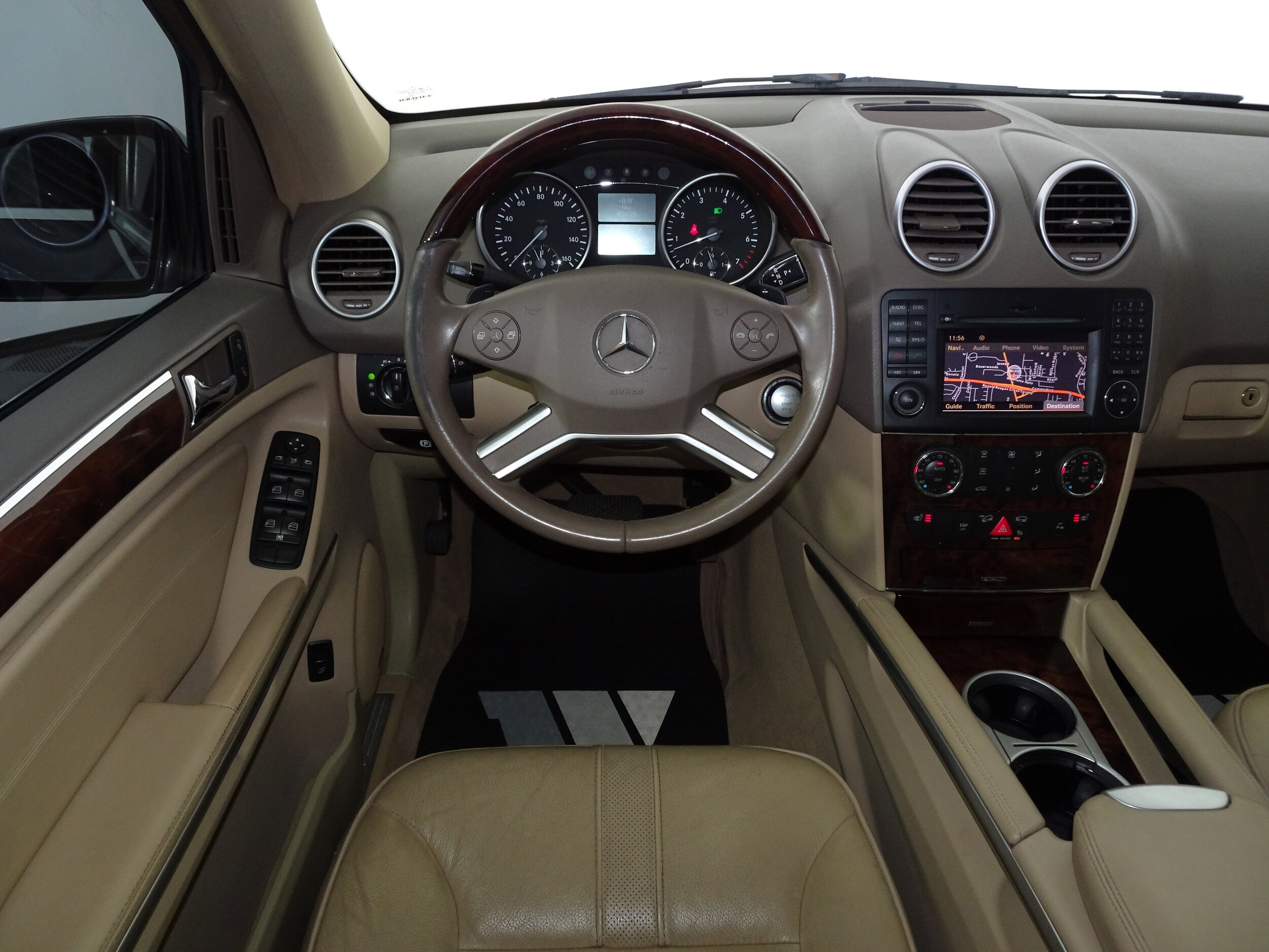 2010 Mercedes Benz ML 4MATIC 550 photo 4