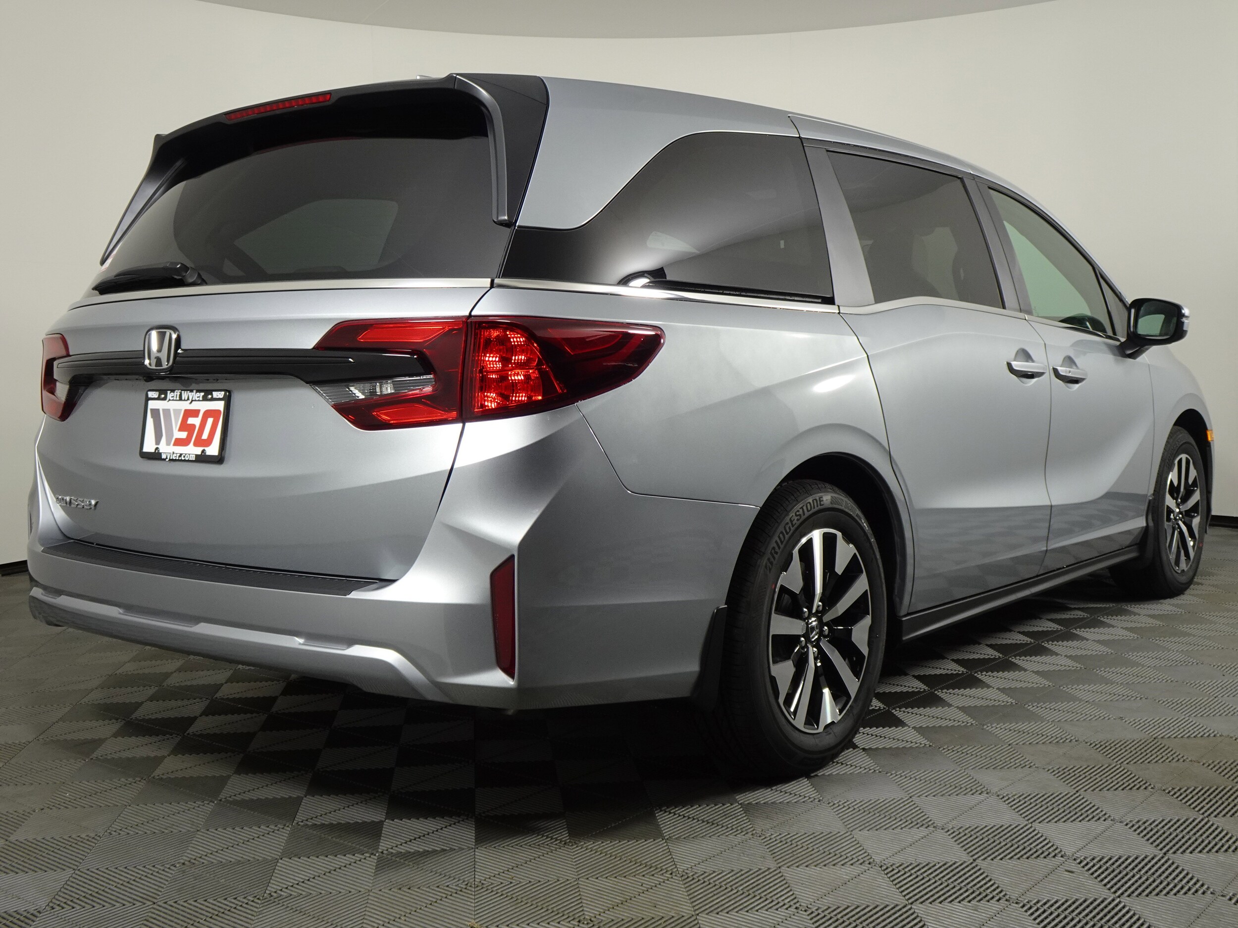 2026 Honda Odyssey EX-L photo 3