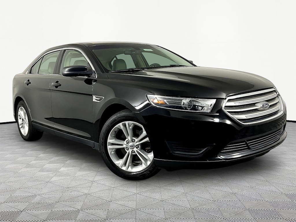 Used 2017 Ford Taurus SE FWD Sedan