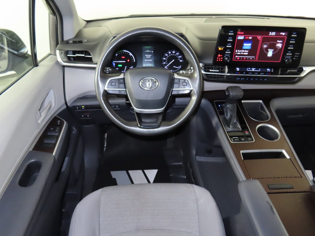 Used 2021 Toyota Sienna LE FWD 8-Passenger Van