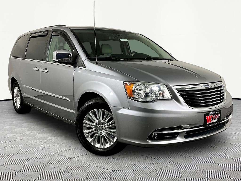 Used 2013 Chrysler Town & Country 4dr Wgn Touring-L Van LWB Passenger Van