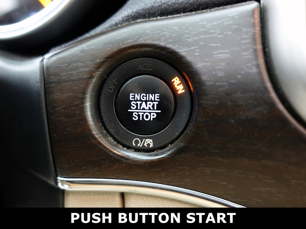 Used 2017 Jeep Grand Cherokee Limited 4x4 SUV