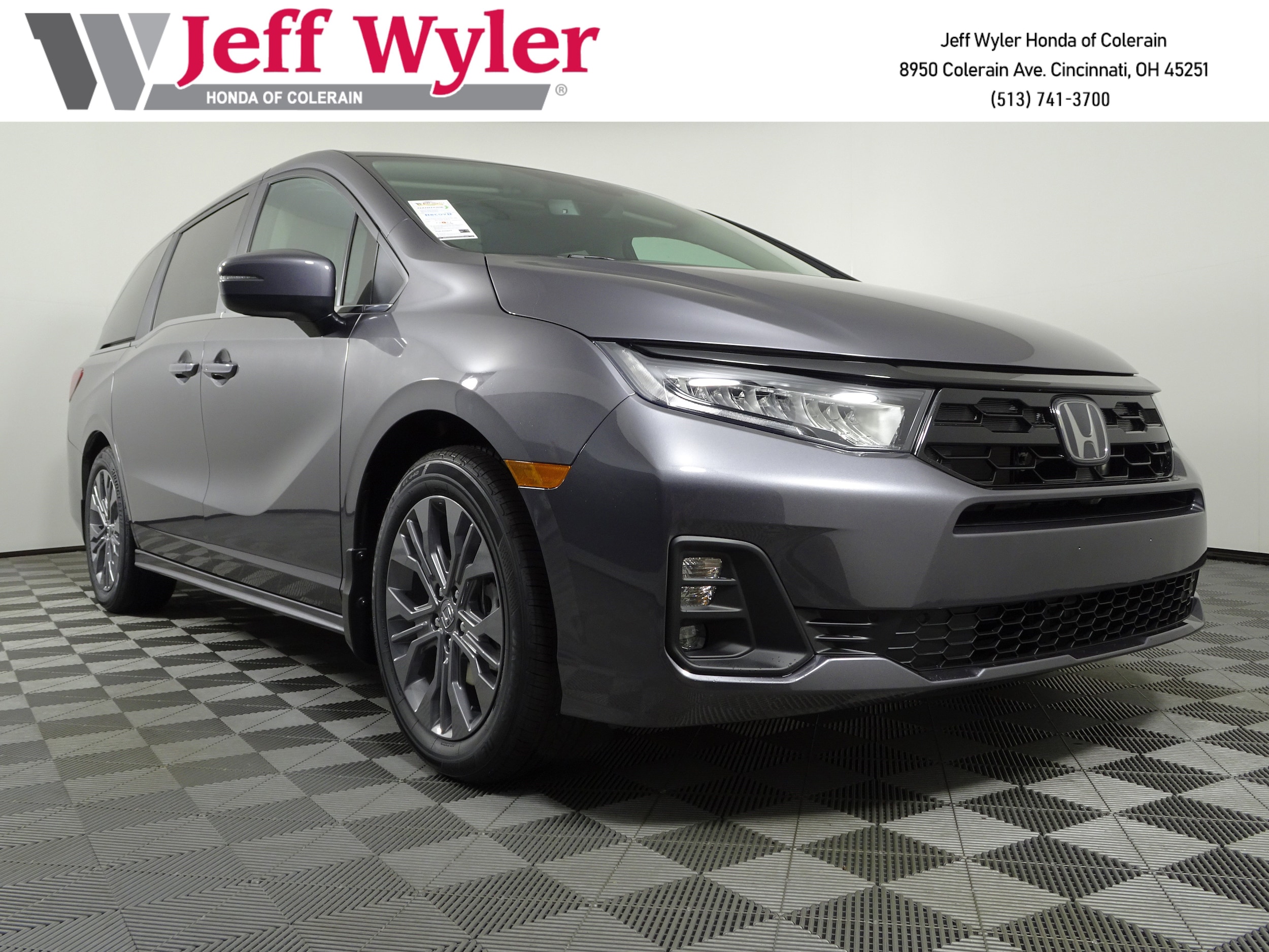 2026 Honda Odyssey Touring's photo