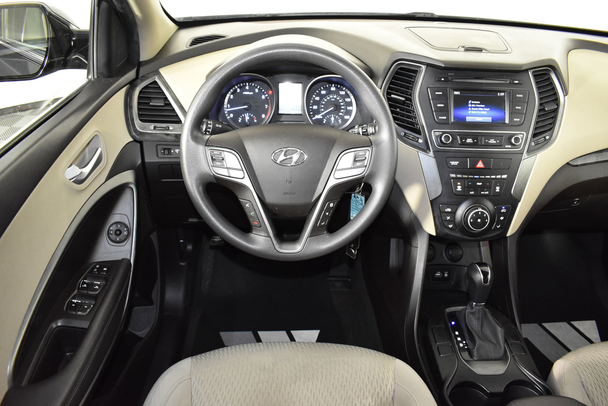 2017 Hyundai Santa Fe Sport photo 3