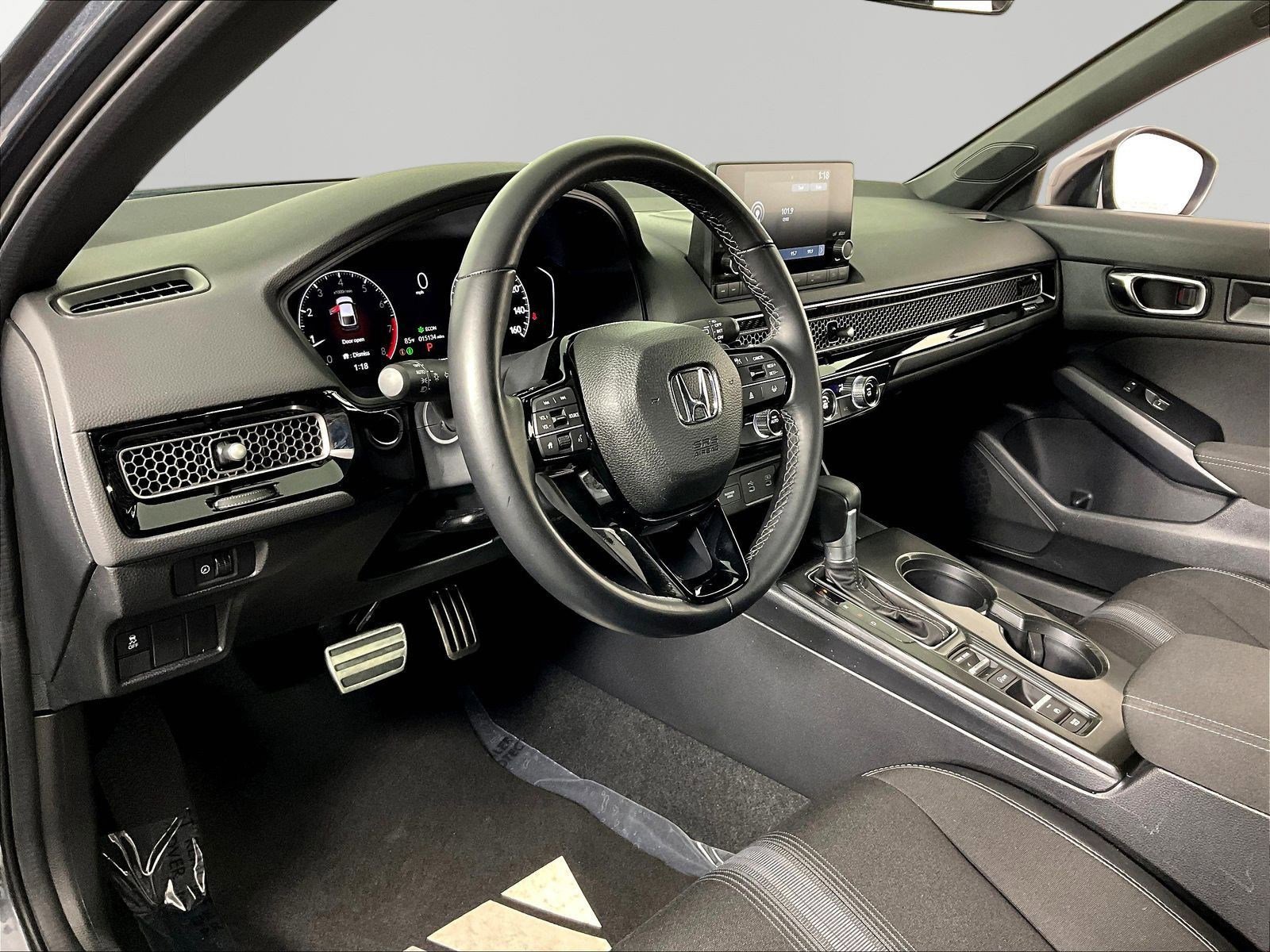 2025 Honda Civic Hatchback Sport - Photo 17