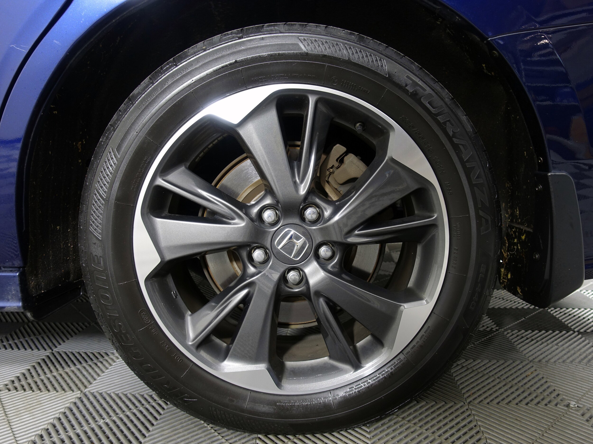 2023 Honda Odyssey Elite photo 2