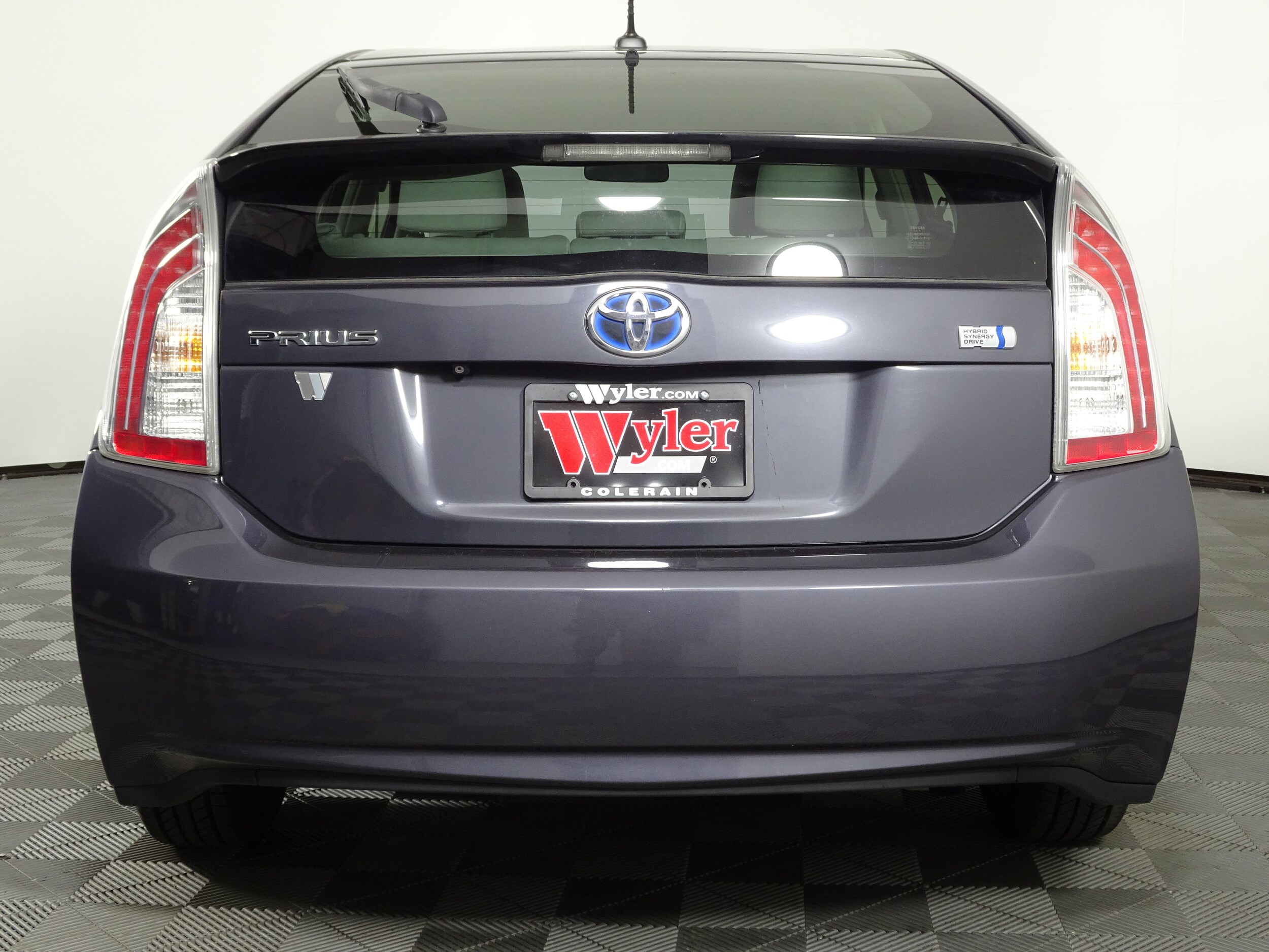 2013 Toyota Prius Three photo 4