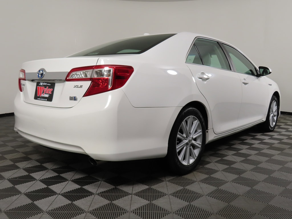 Used 2012 Toyota Camry Hybrid 4dr Sdn XLE Sedan