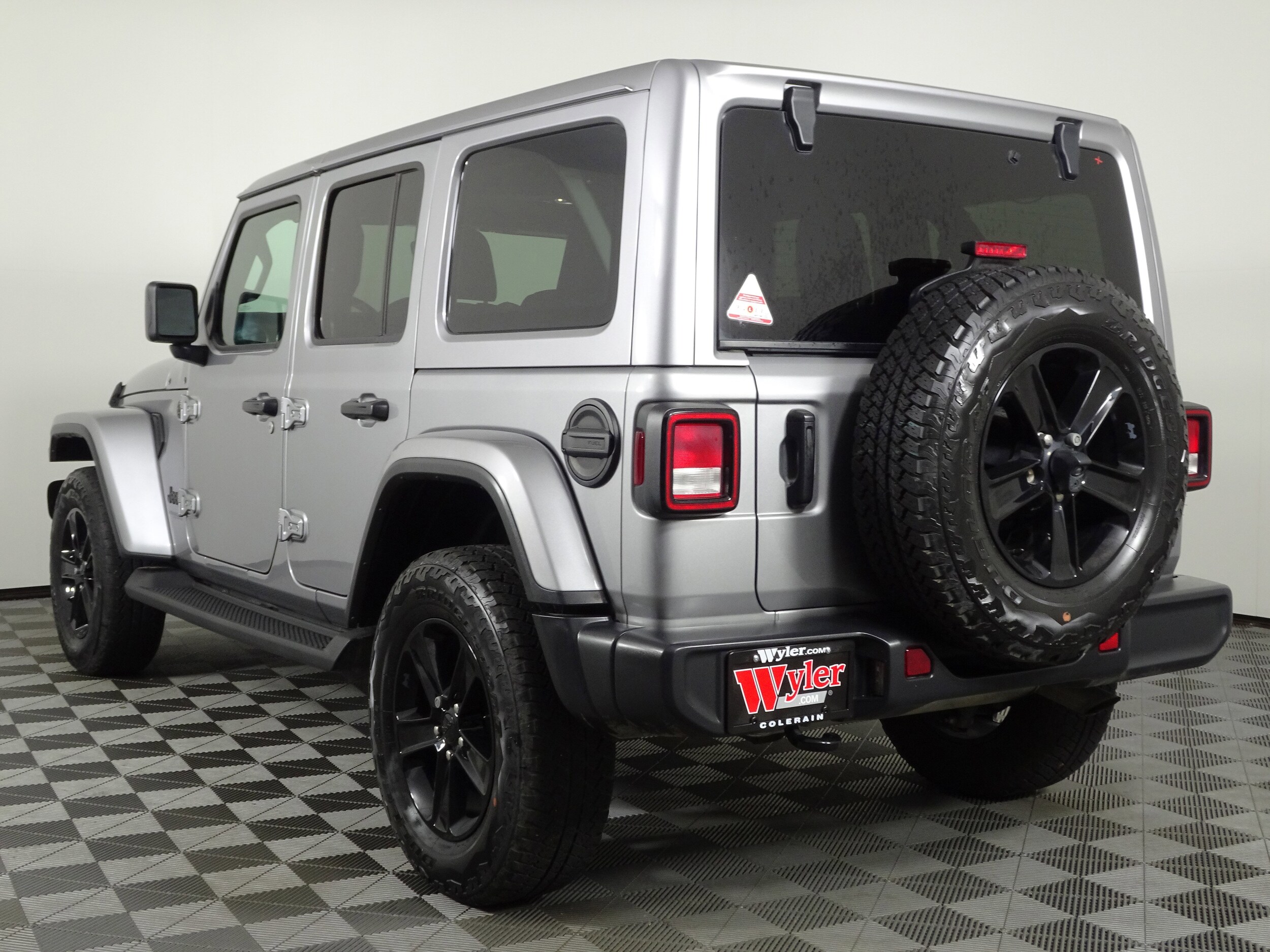 2021 Jeep Wrangler Unlimited Sahara Altitude photo 3