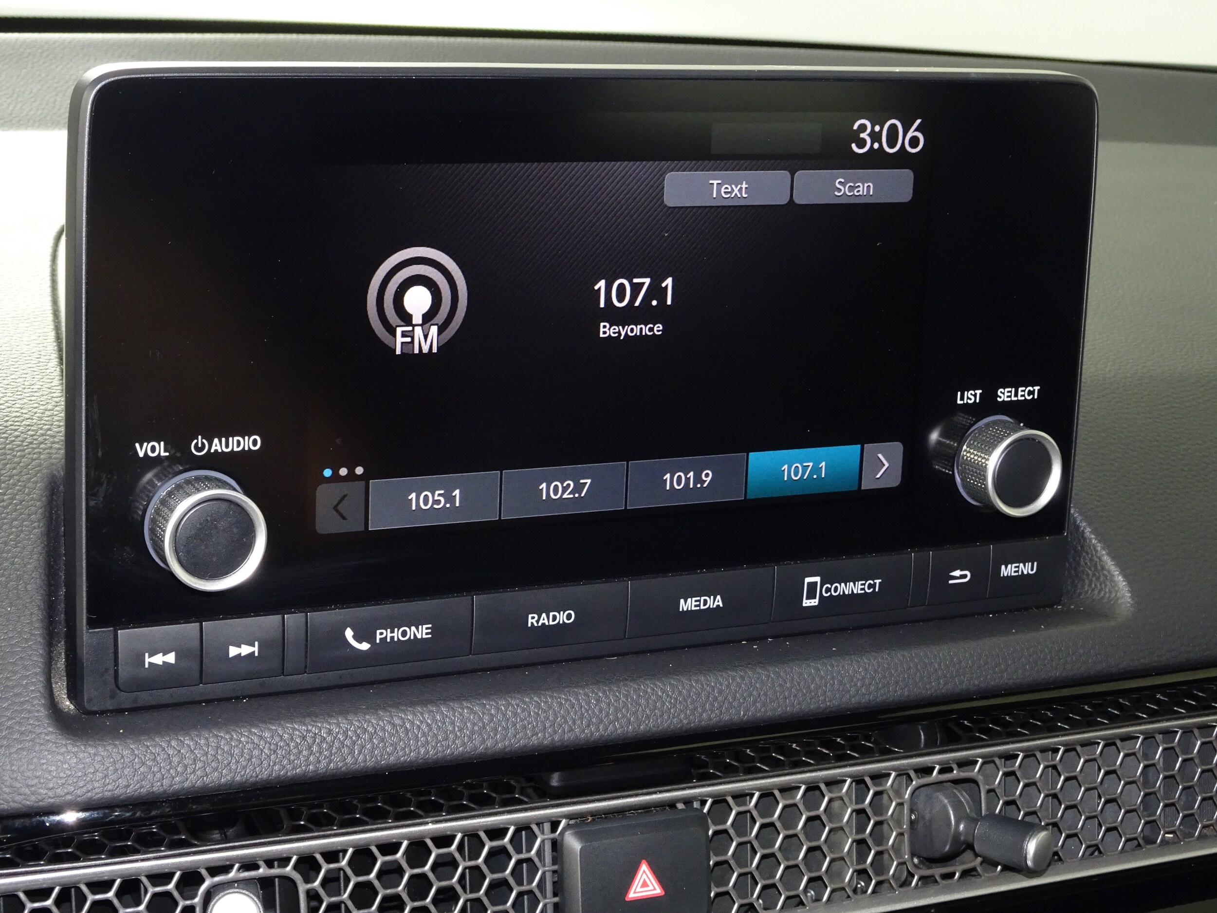 2022 Honda Civic Sport photo 4