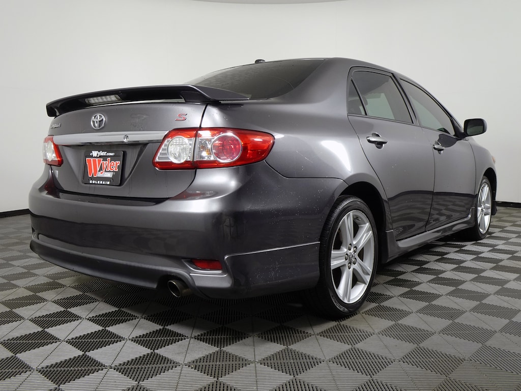 Used 2013 Toyota Corolla 4dr Sdn Auto S Sedan