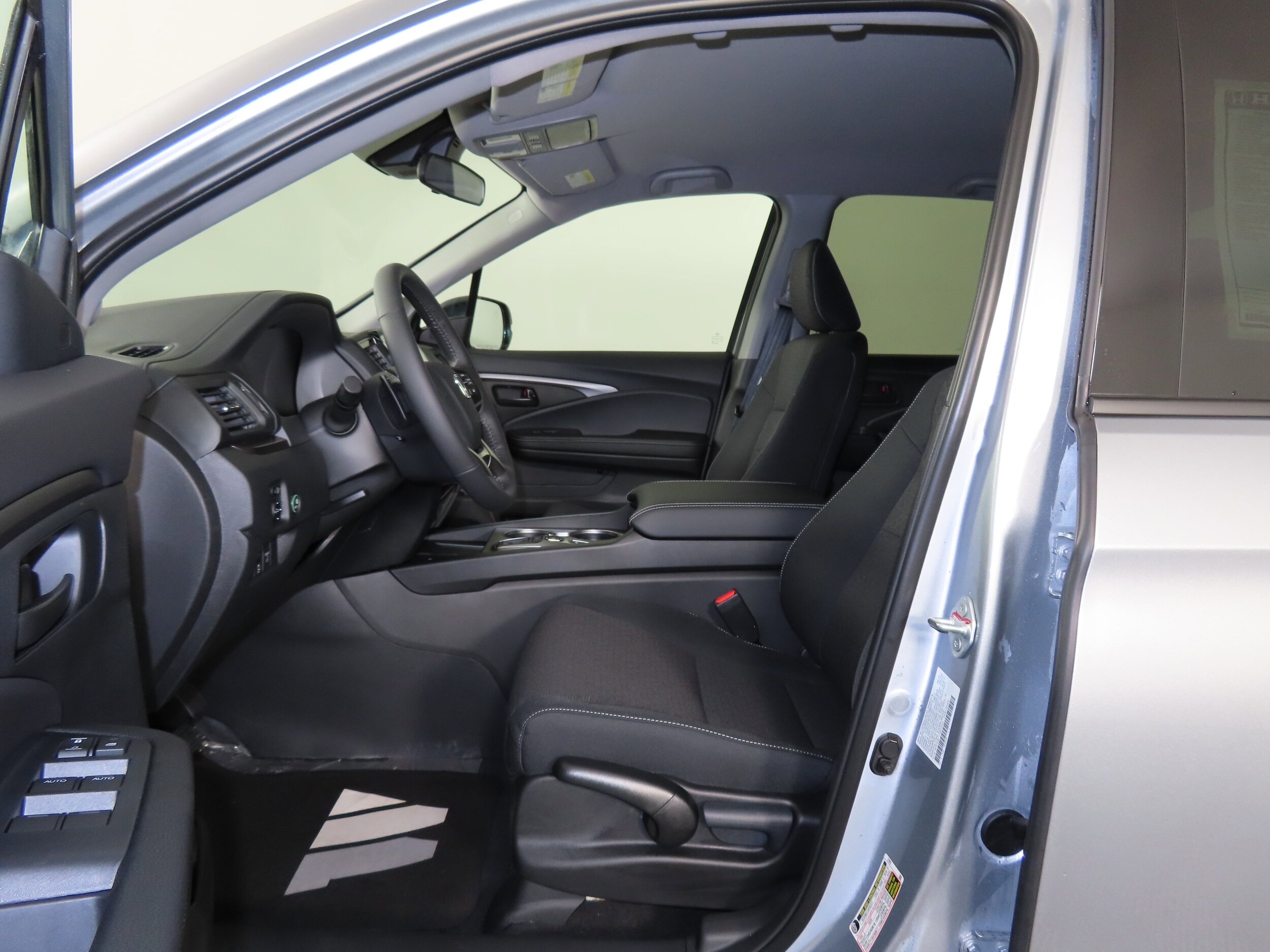 2026 Honda Ridgeline Sport photo 2