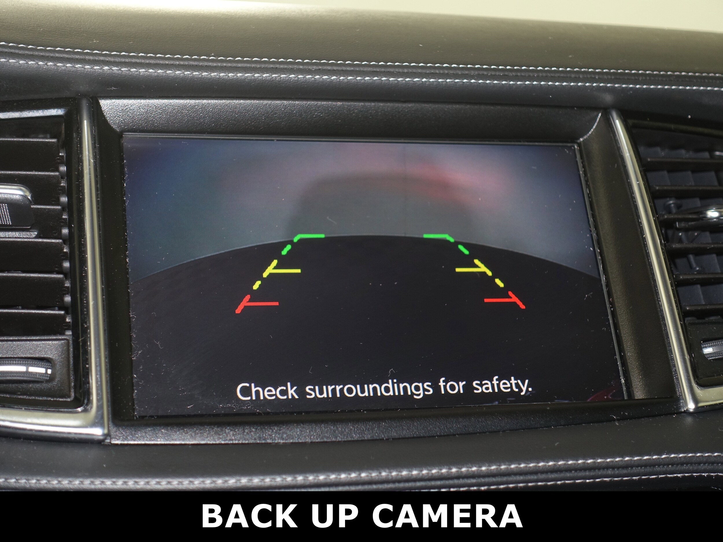 2019 Infiniti QX50 Luxe AWD photo 3