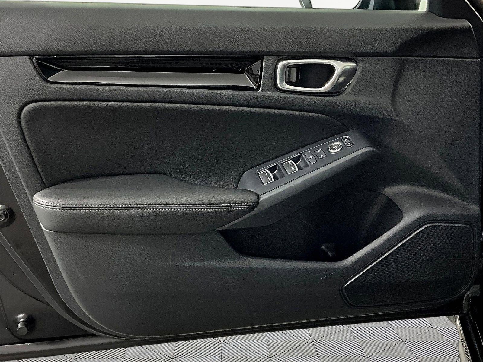 2024 Honda Civic Hatchback EX-L - Photo 20
