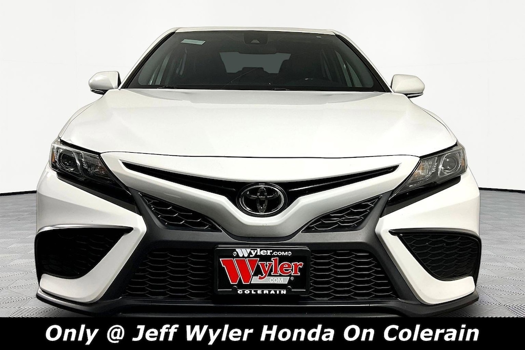 Used 2022 Toyota Camry SE Auto Sedan