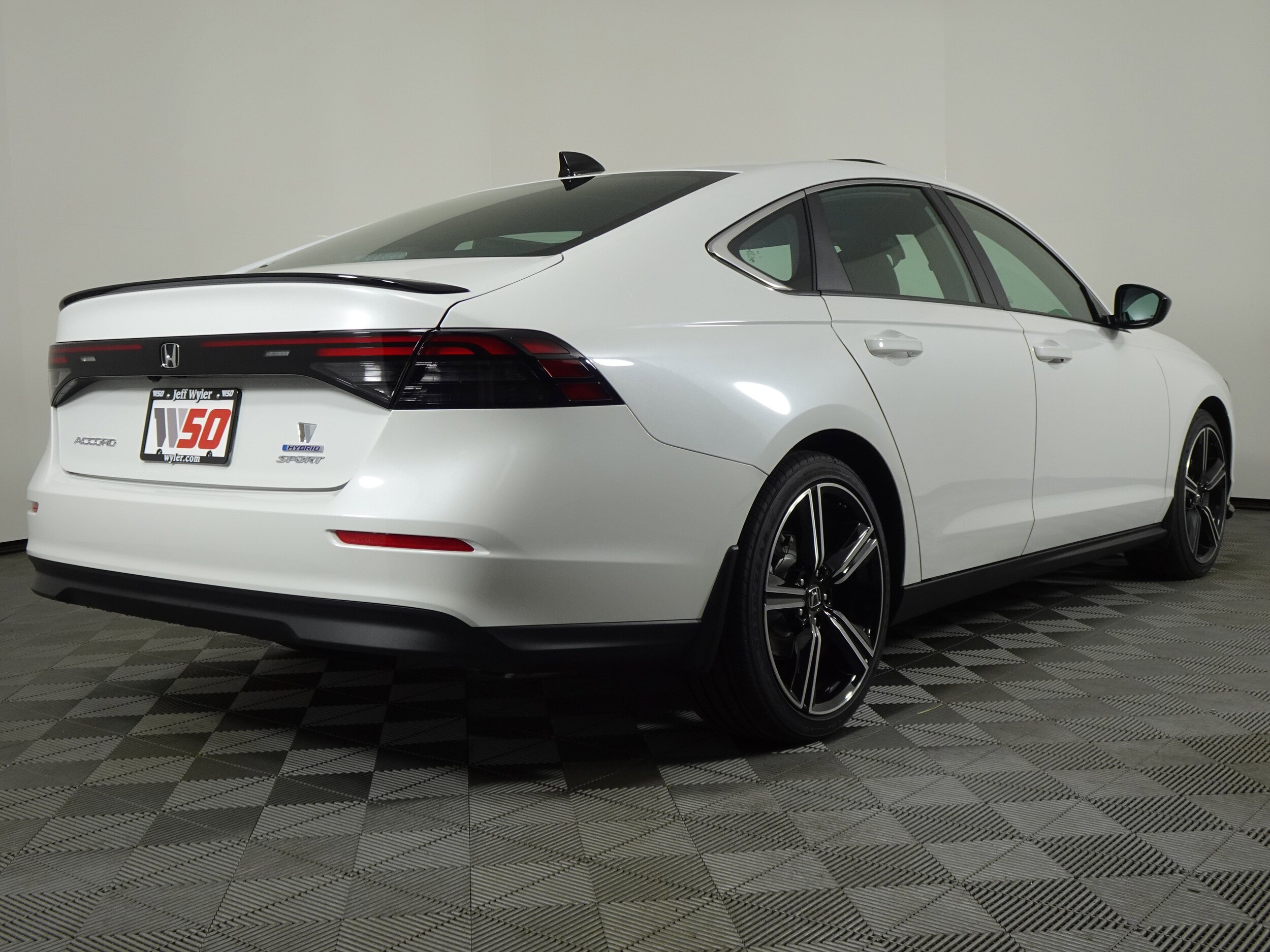 2025 Honda Accord Hybrid Sport photo 3