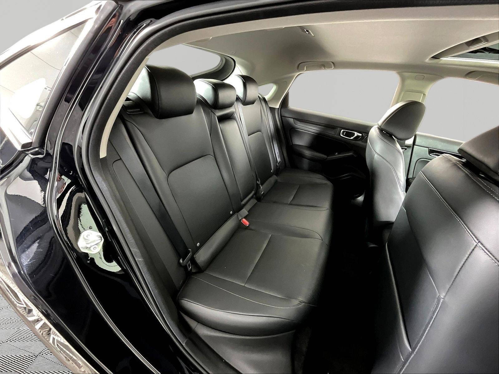 2024 Honda Civic Hatchback EX-L - Photo 25
