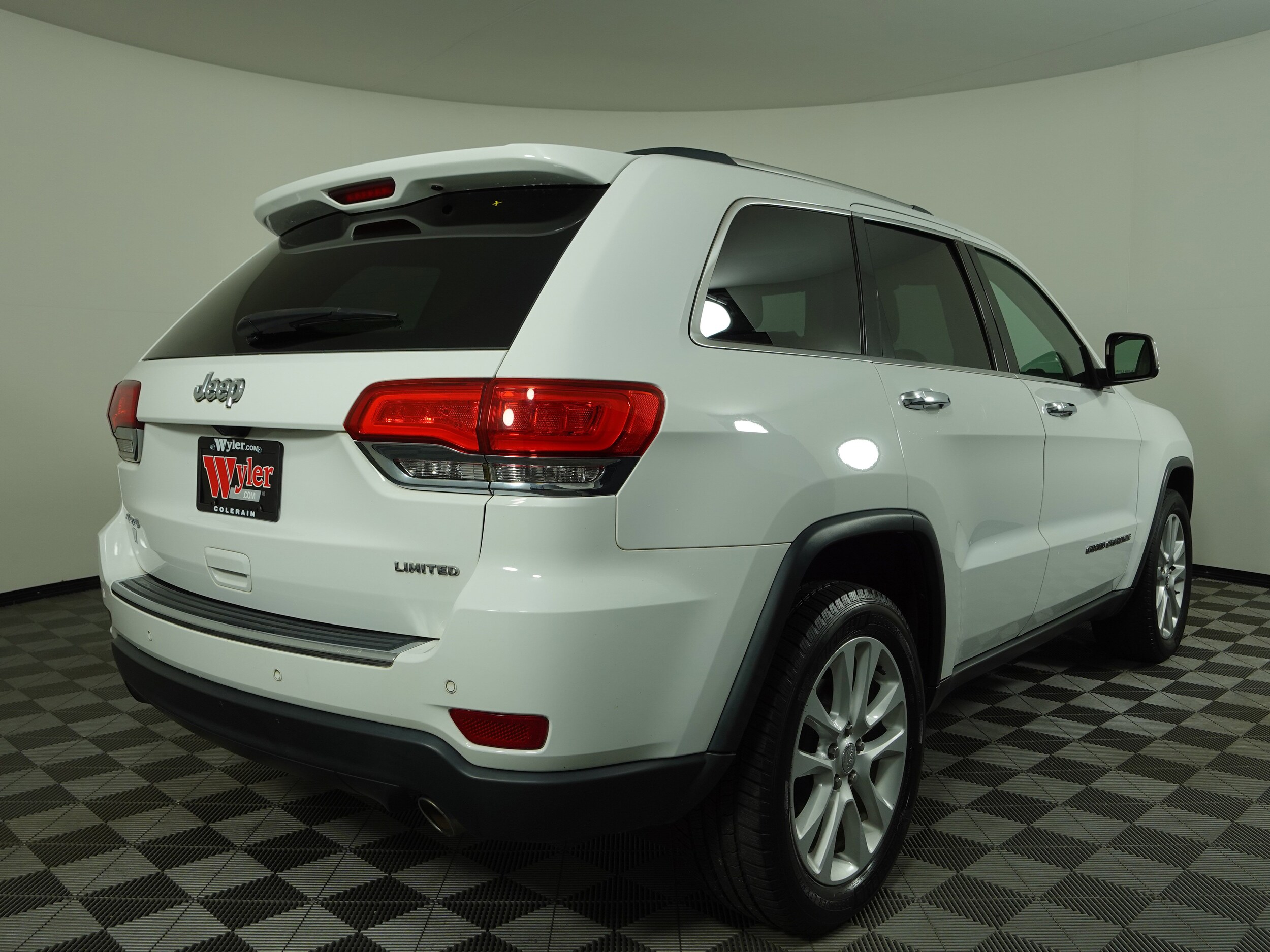 2017 Jeep Grand Cherokee Limited photo 3