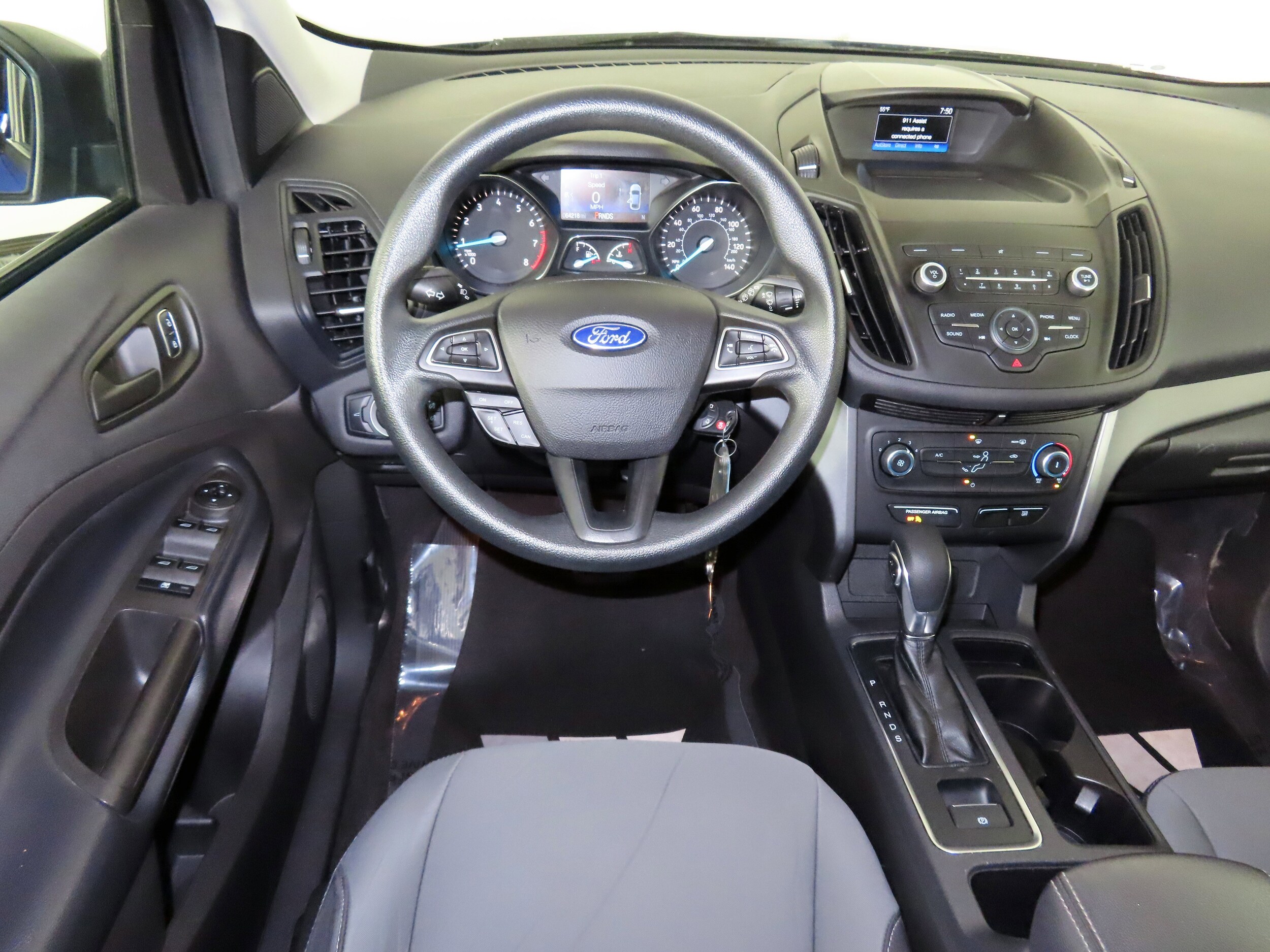 2019 Ford Escape S photo 3