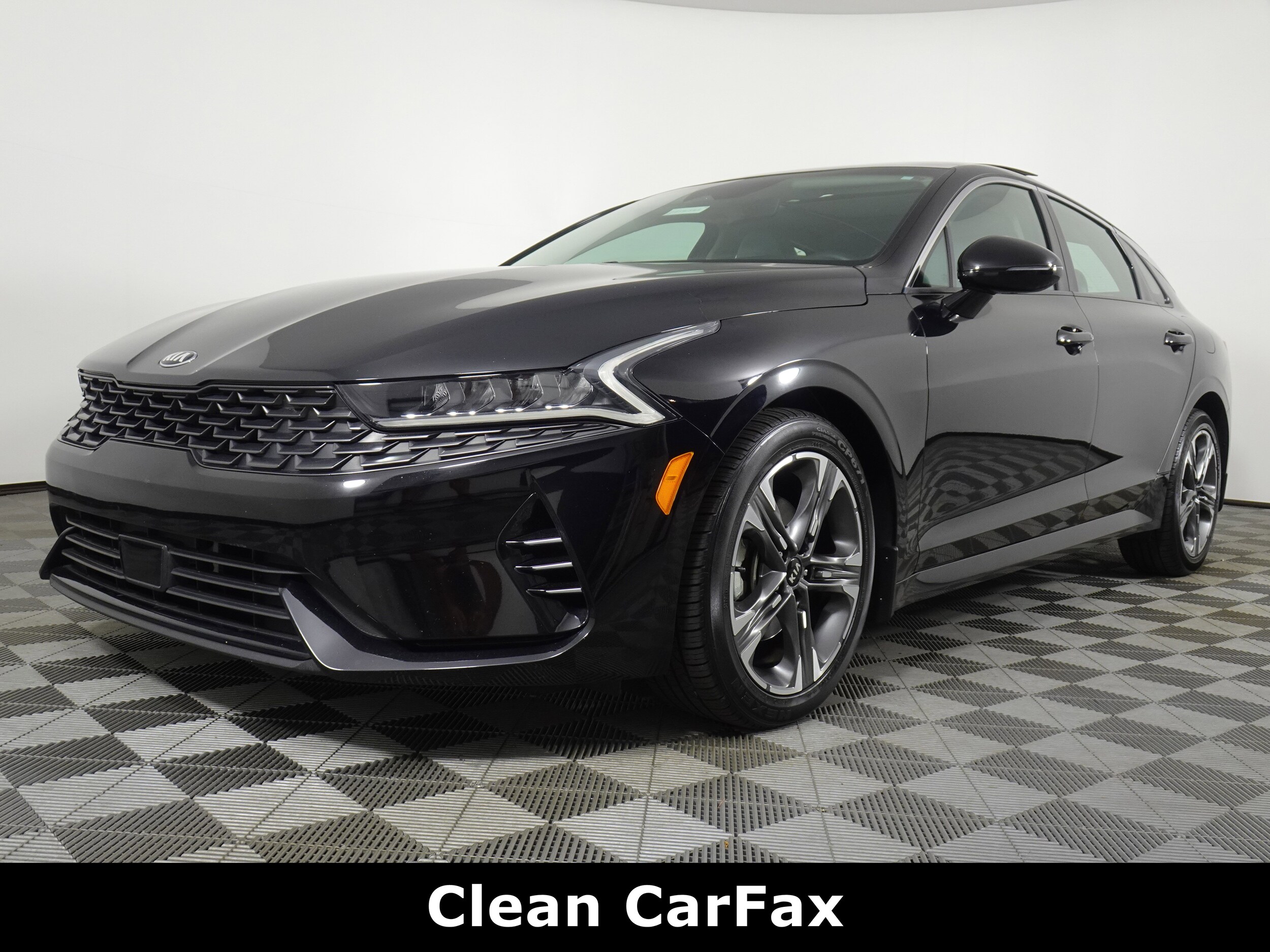 2021 Kia K5 EX photo 2
