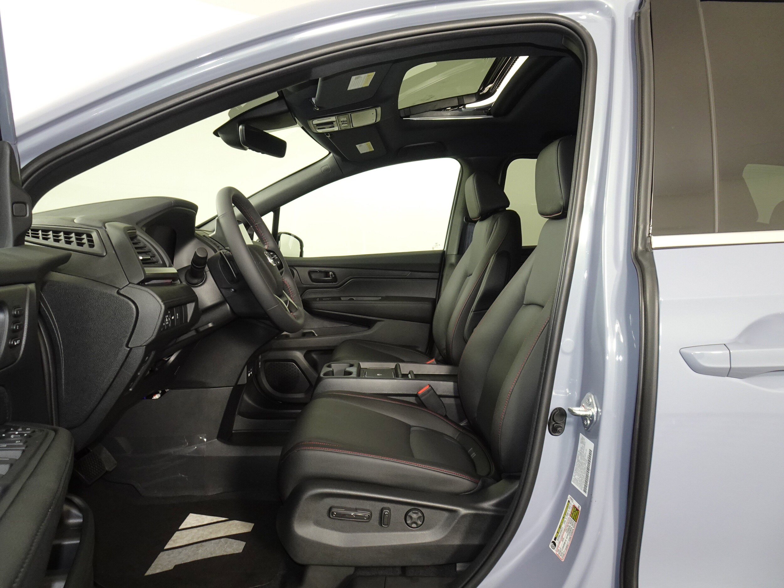 2026 Honda Odyssey photo 4