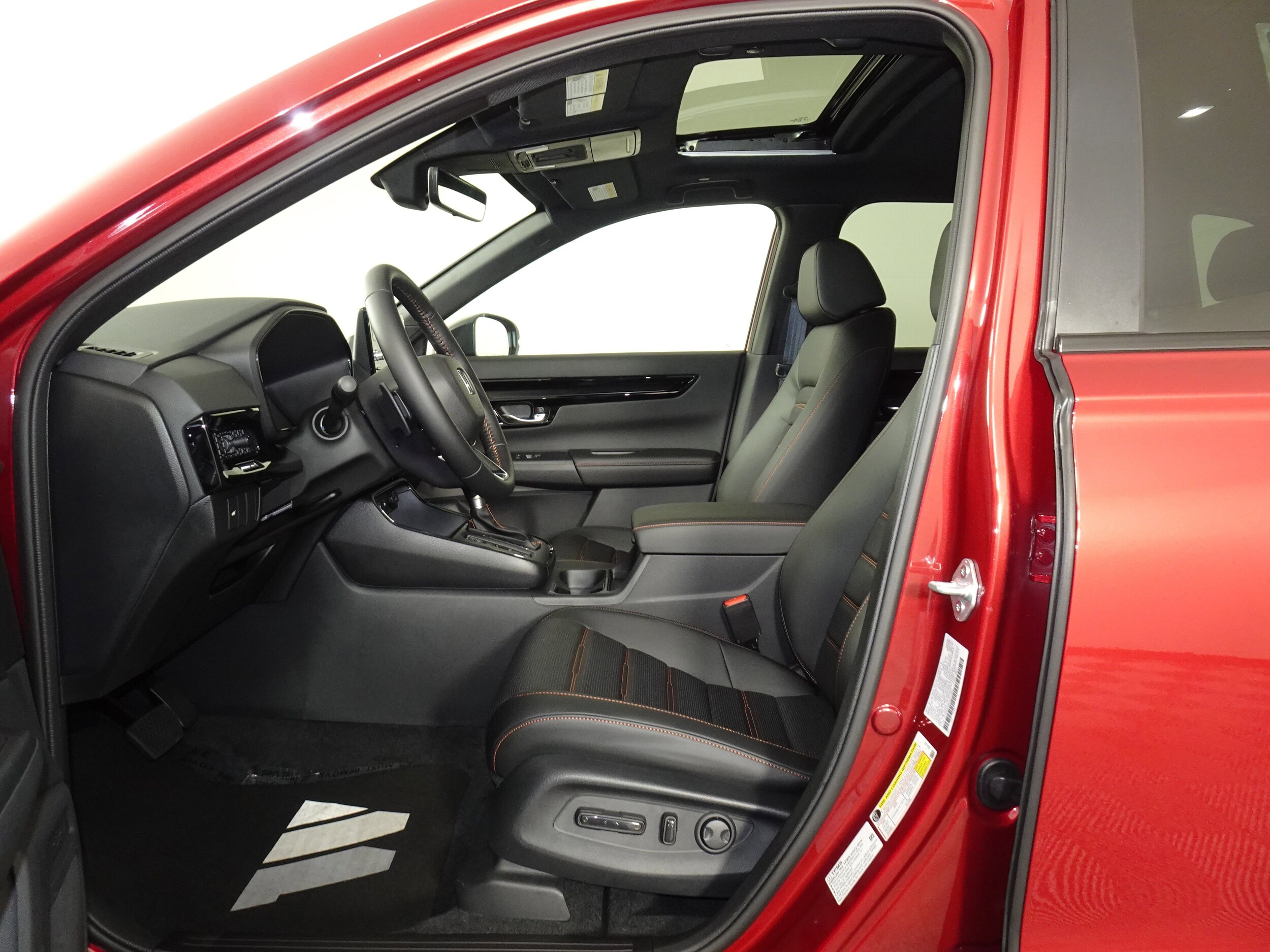 2026 Honda CR-V Hybrid Sport Touring photo 4