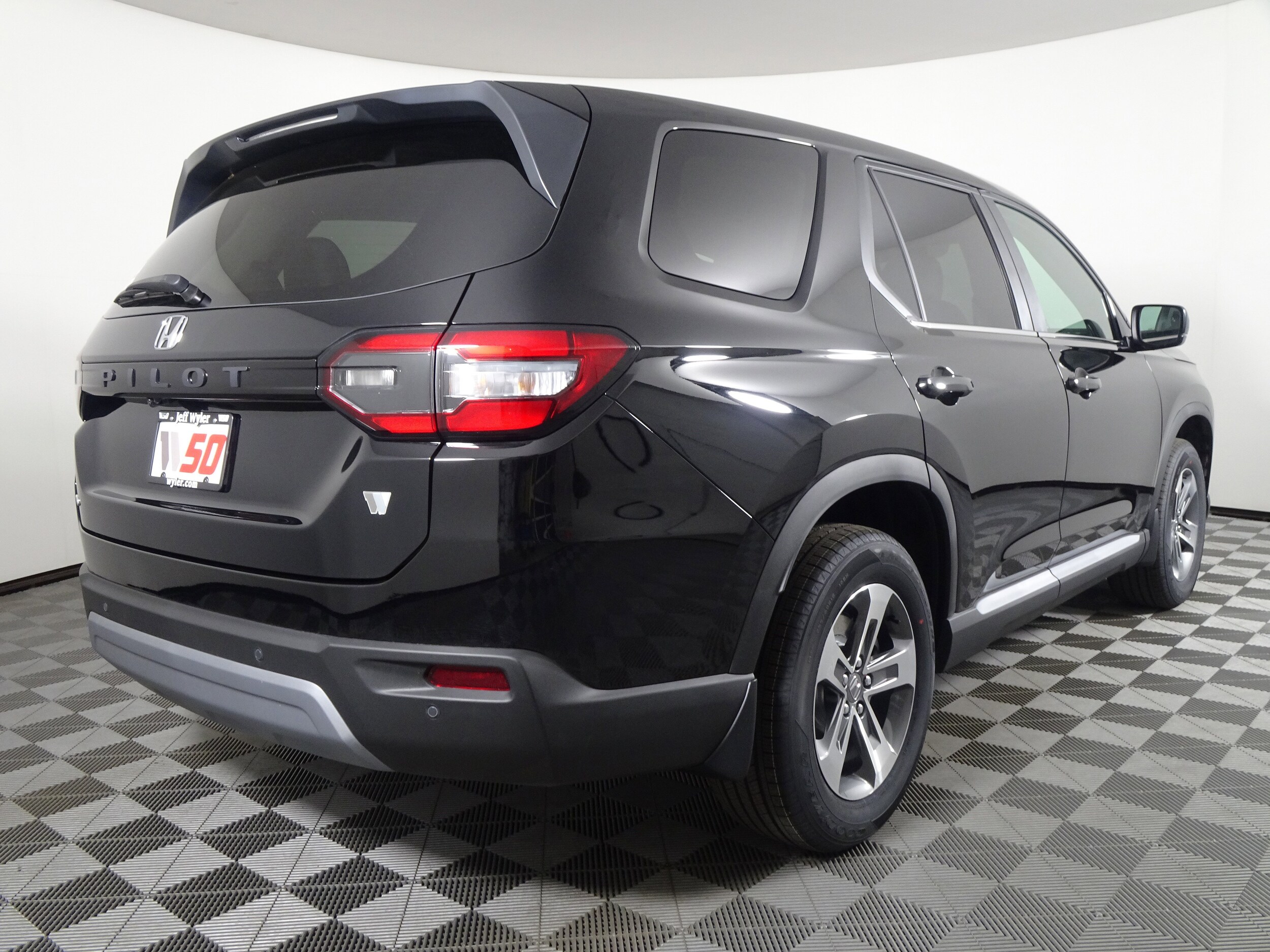 2025 Honda Pilot EX-L photo 3