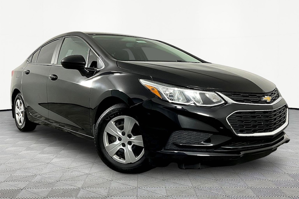 Used 2017 Chevrolet Cruze 4dr Sdn 1.4L LS w/1SA Sedan