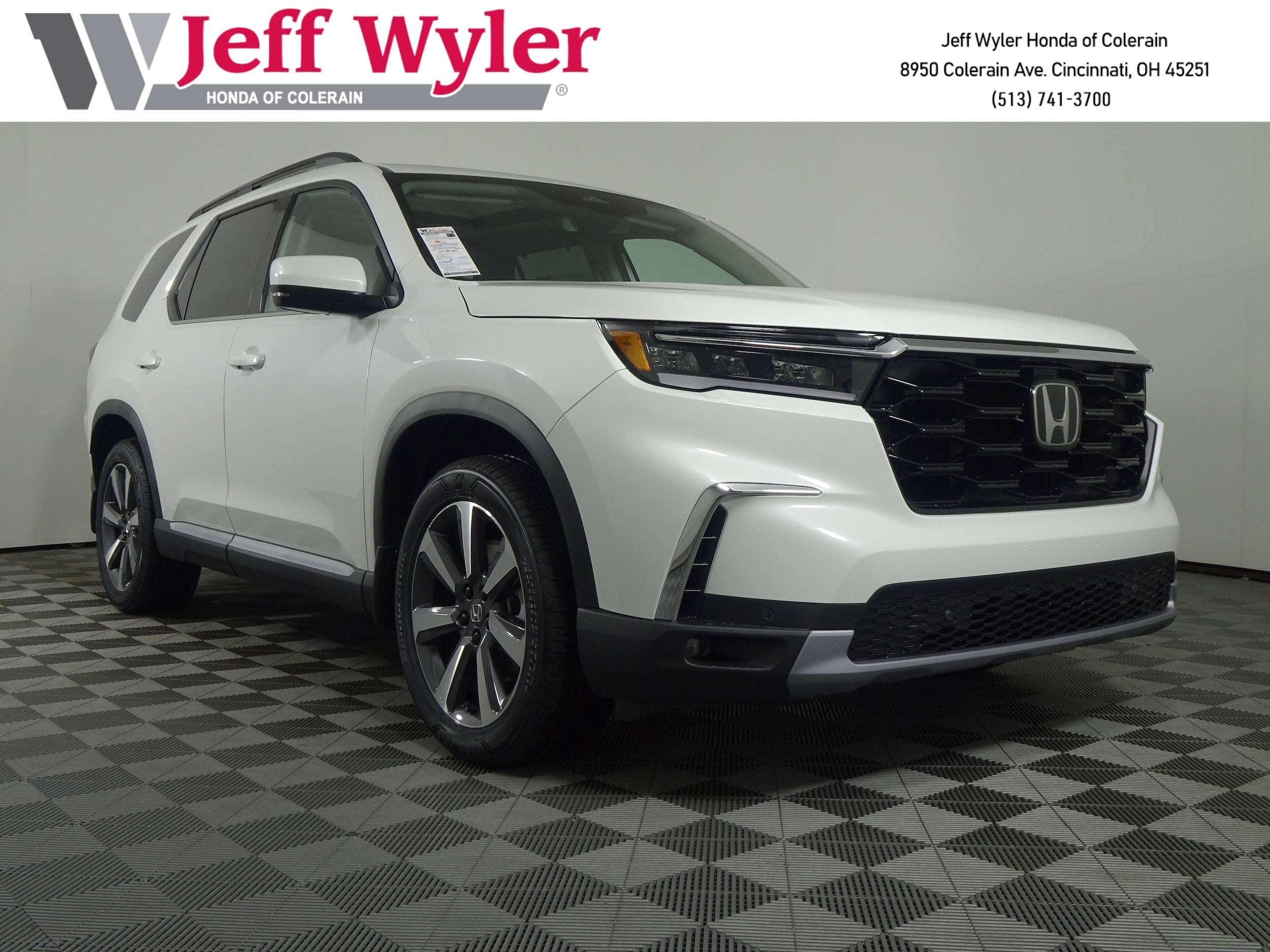 2025 Honda Pilot Touring's photo