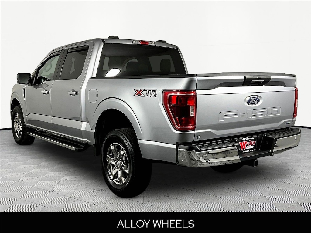Used 2022 Ford F-150 XLT 4WD SuperCrew 5.5 Box Truck SuperCrew Cab