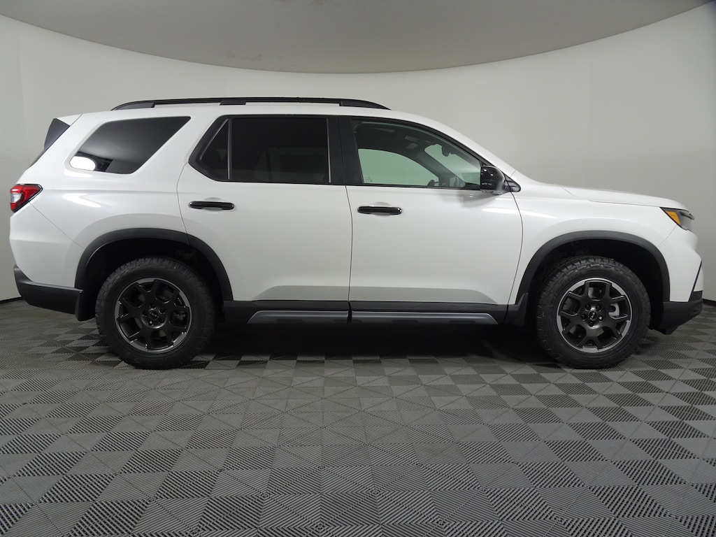 New 2025 Honda Pilot TrailSport SUV