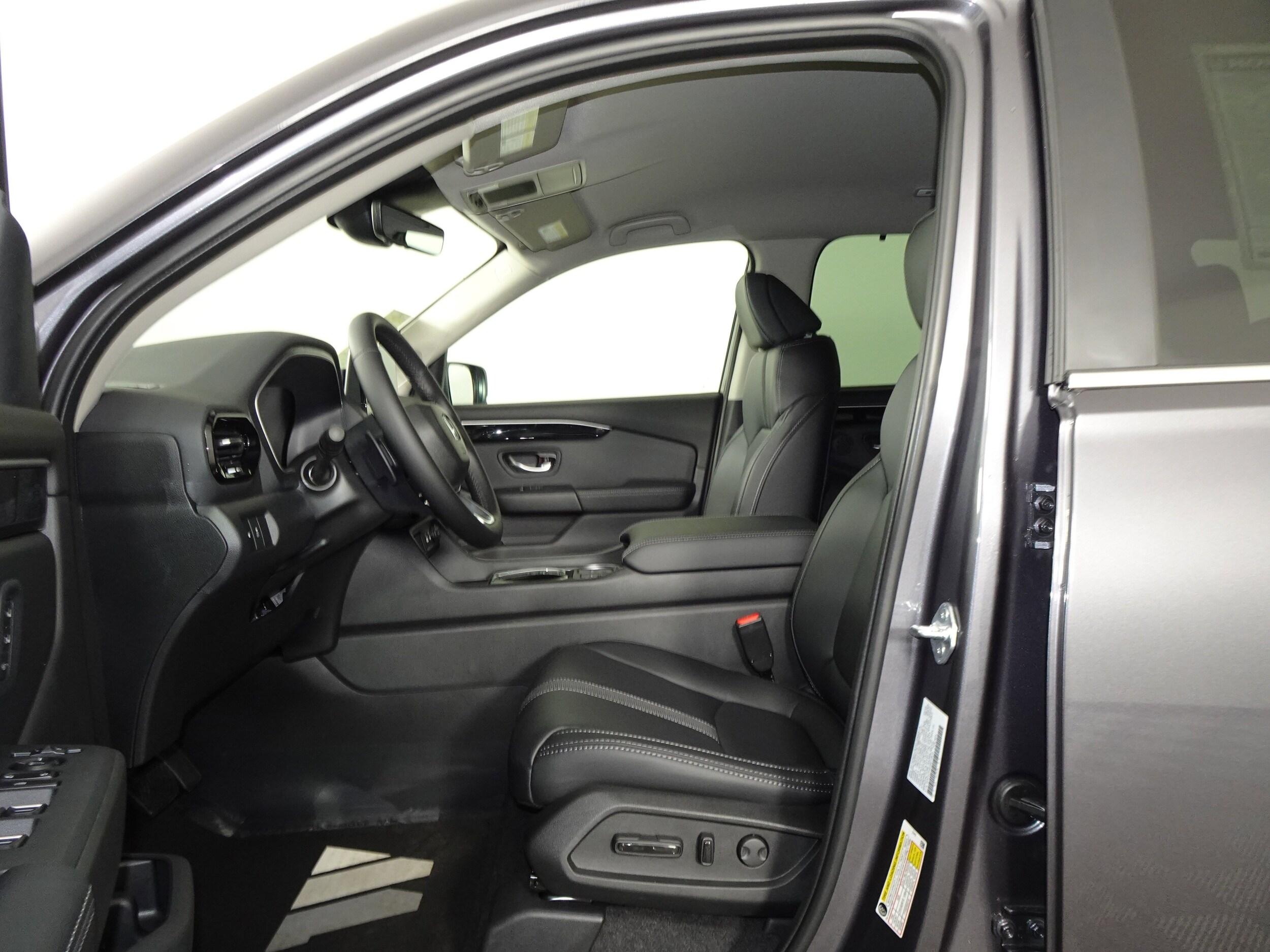 2025 Honda Pilot EX-L photo 3