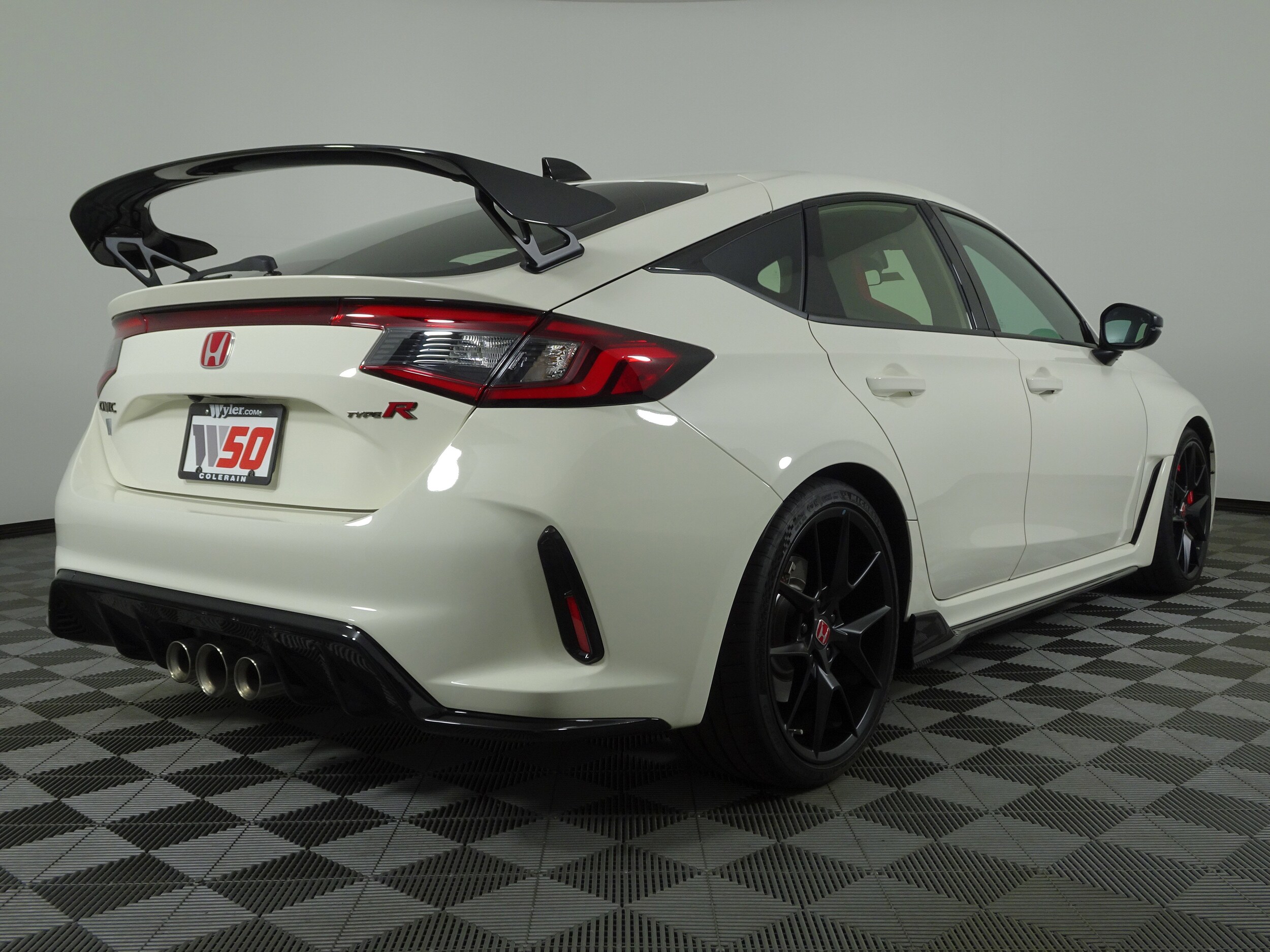 2025 Honda Civic Type R photo 3