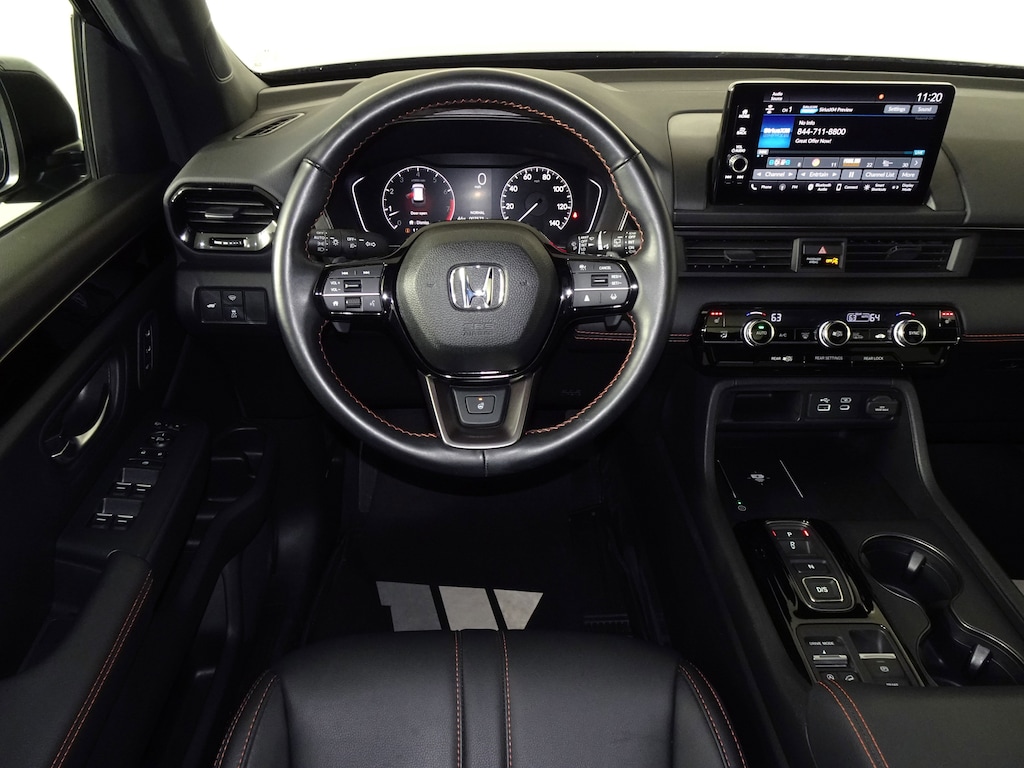 Used 2025 Honda Pilot TrailSport AWD SUV