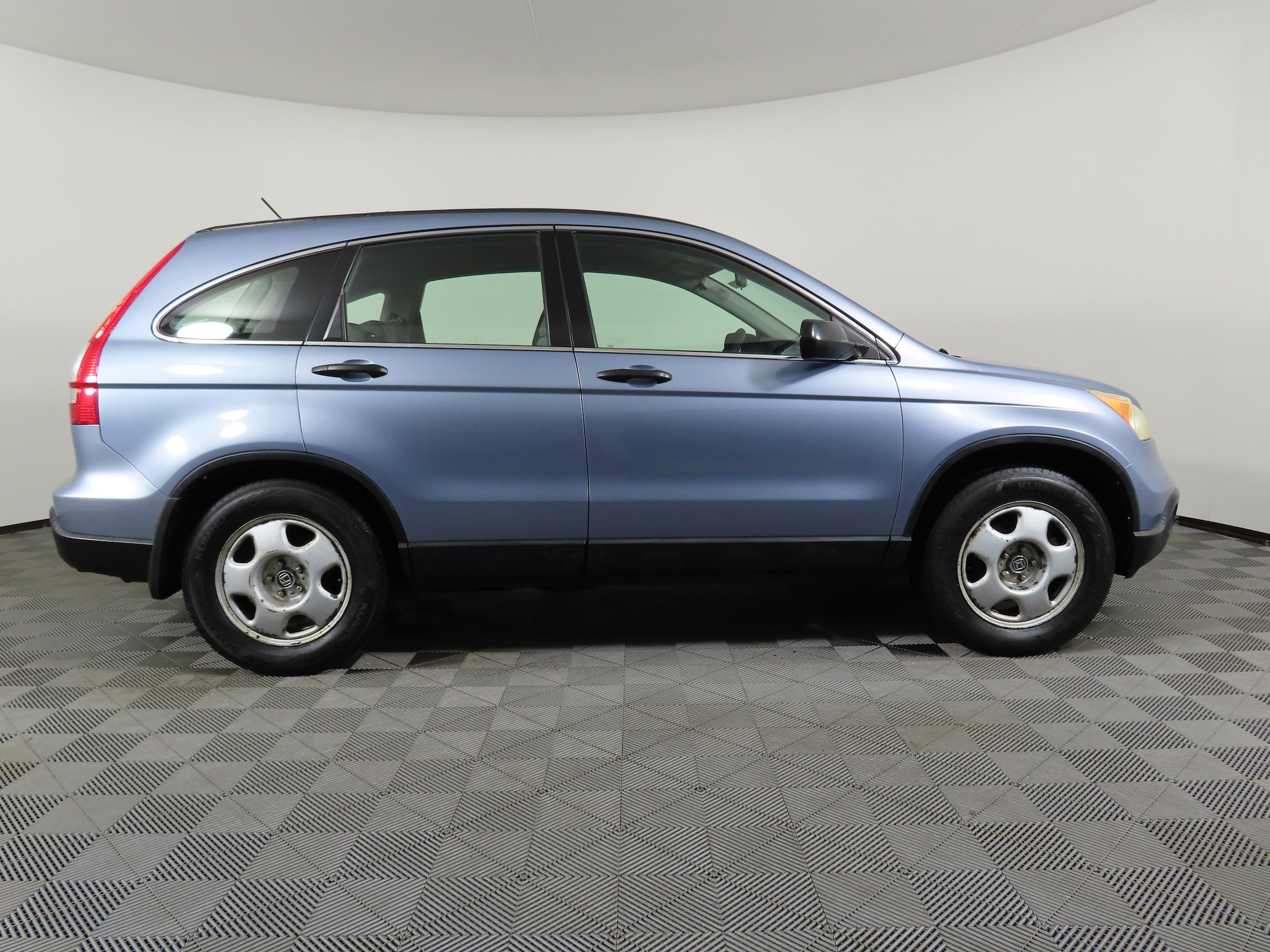 Used 2007 Honda CR-V LX with VIN JHLRE48347C036574 for sale in Cincinnati, OH